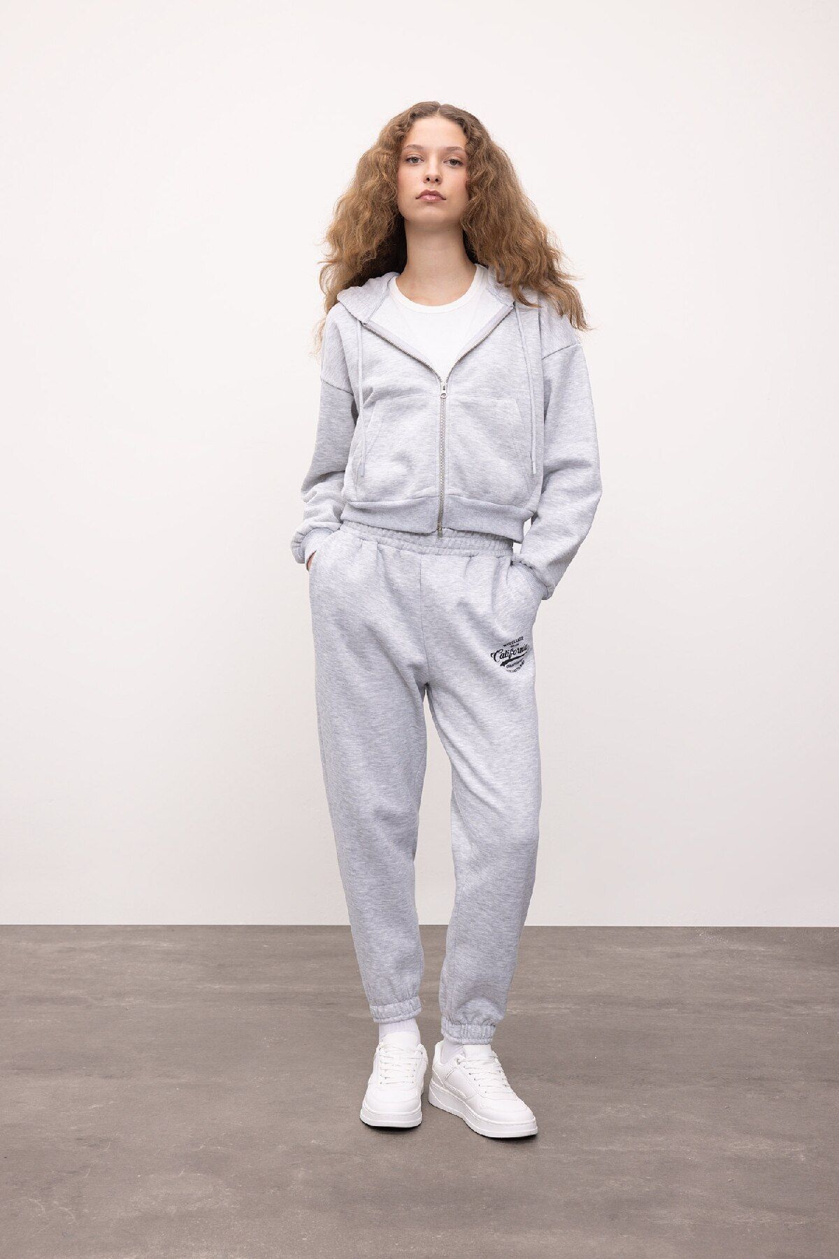 DeFacto-Printed Jogger Sweatpants - Basic with Elastic Waist and Pockets 25K801T01063 3