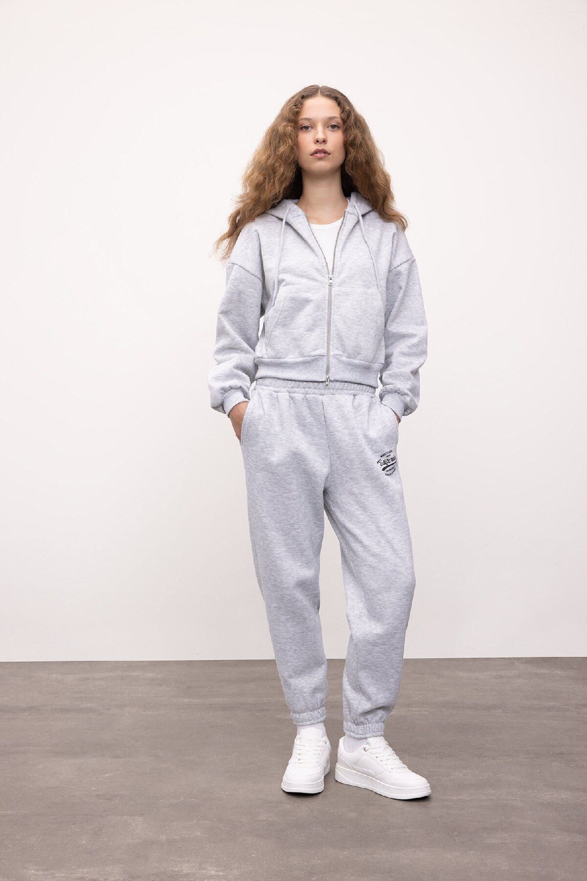 DeFacto-Printed Jogger Sweatpants - Basic with Elastic Waist and Pockets 25K801T01063 4