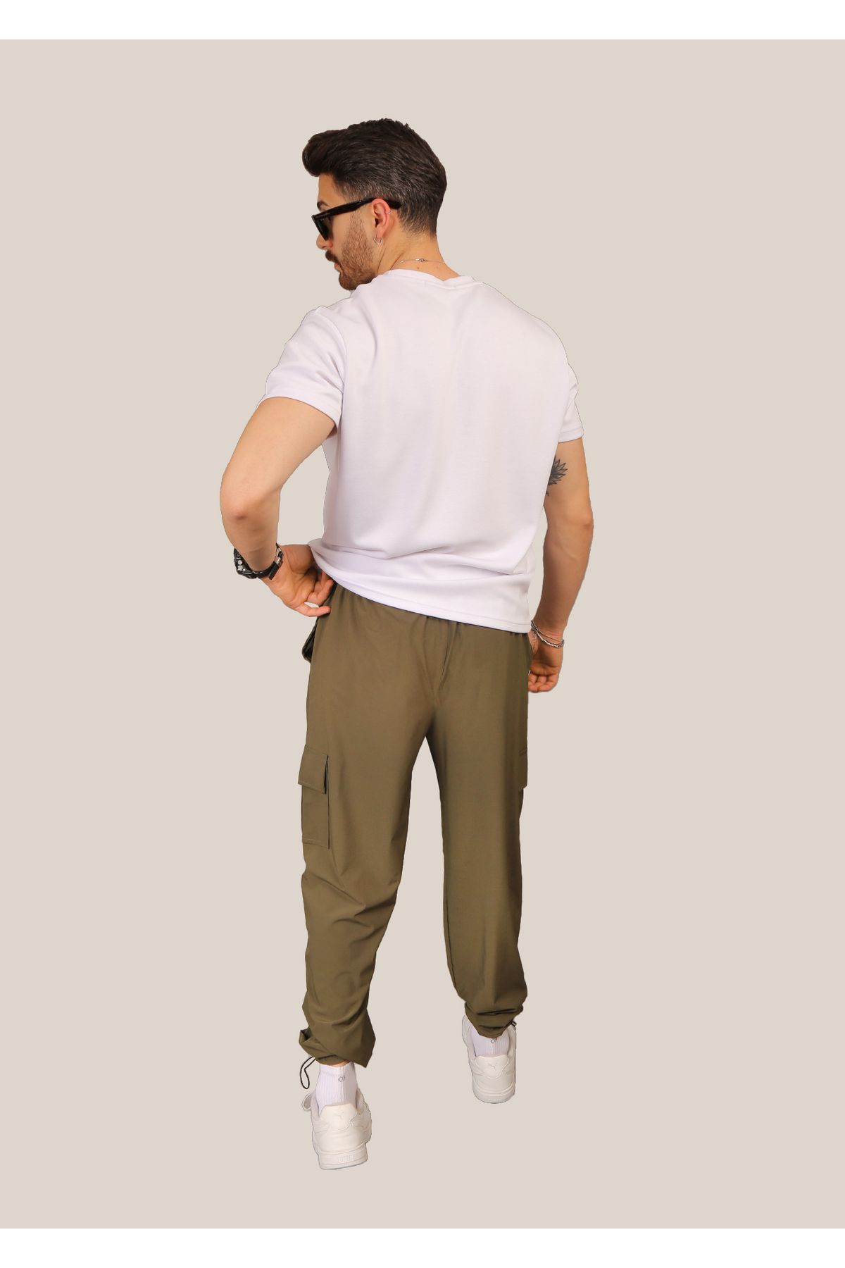 INFLUYENTE-Ανδρικό χακί Lycra Baggy Cut Cargo Καλοκαιρινό Φούτερ με Ρυθμιζόμενο Πόδι με Τσέπες 3