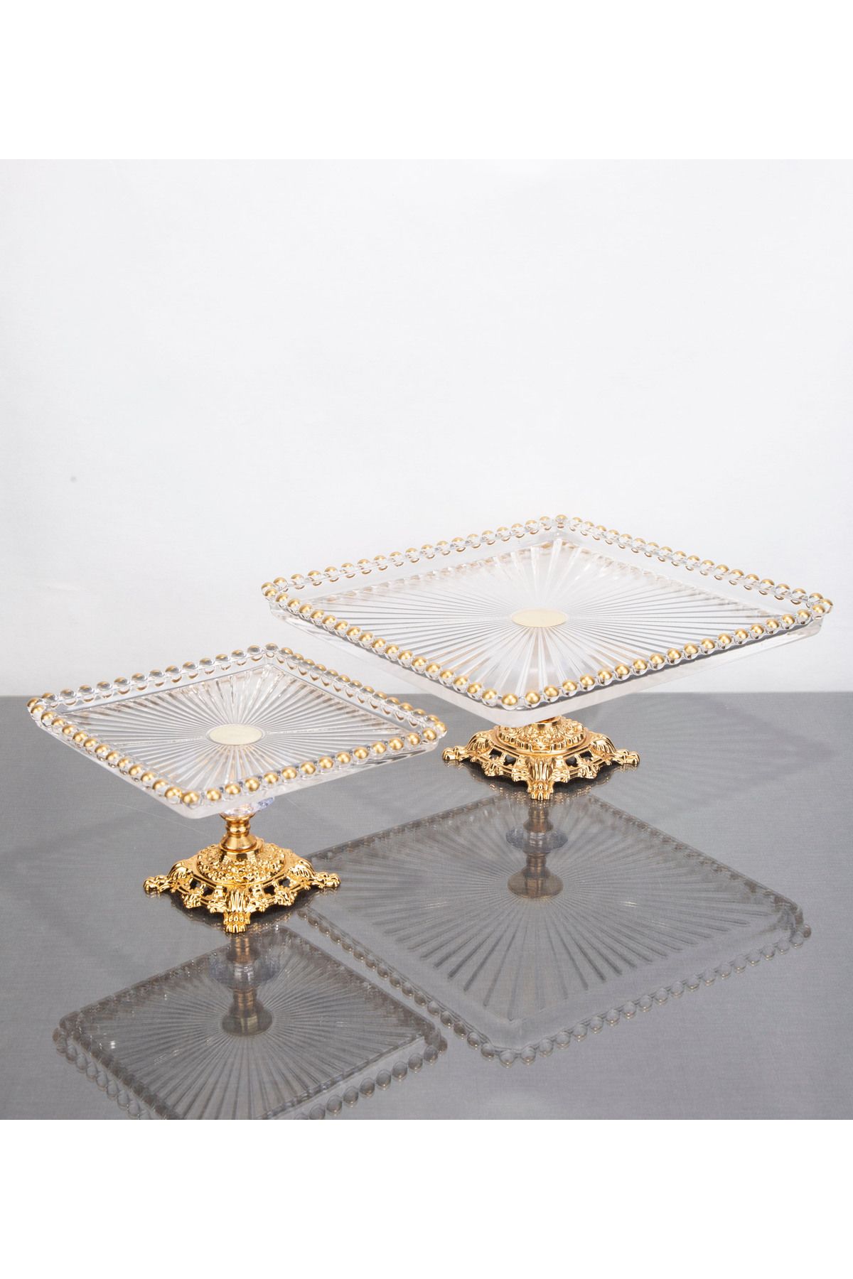 ARGKRİSTAL-Gold Service Presentation Plates 17X17 Small 26X26 Large Vertical Line Design 1