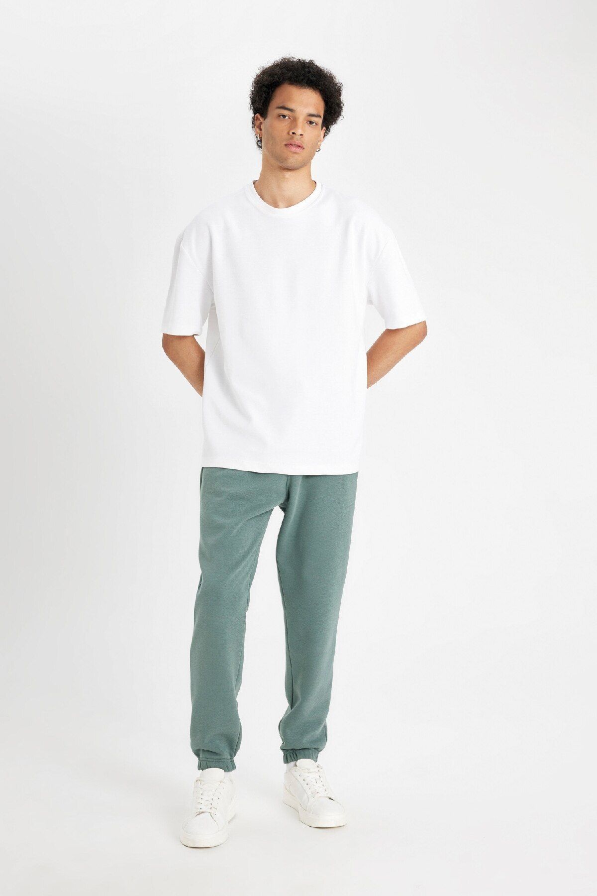 complete the look image