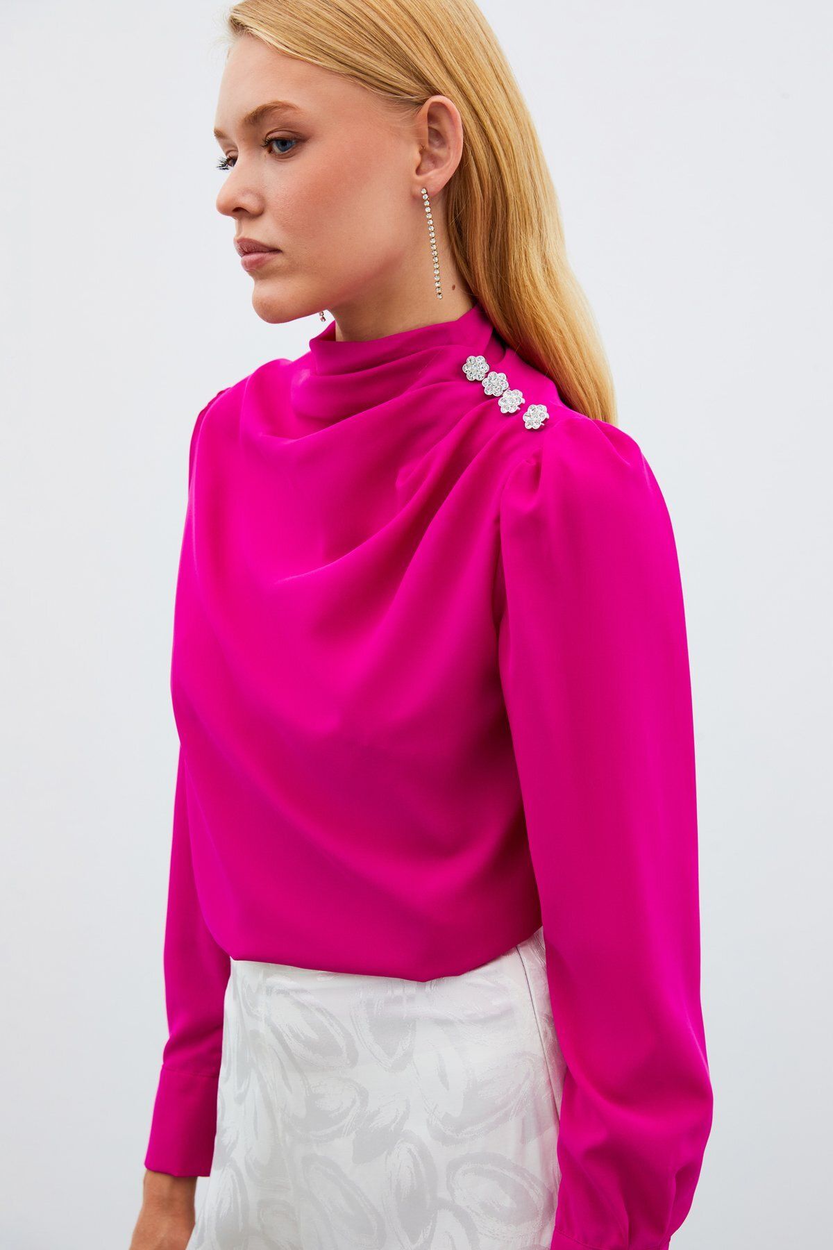 Sateen-Blouse with Stone Detail on Buttons - Fuchsia 2