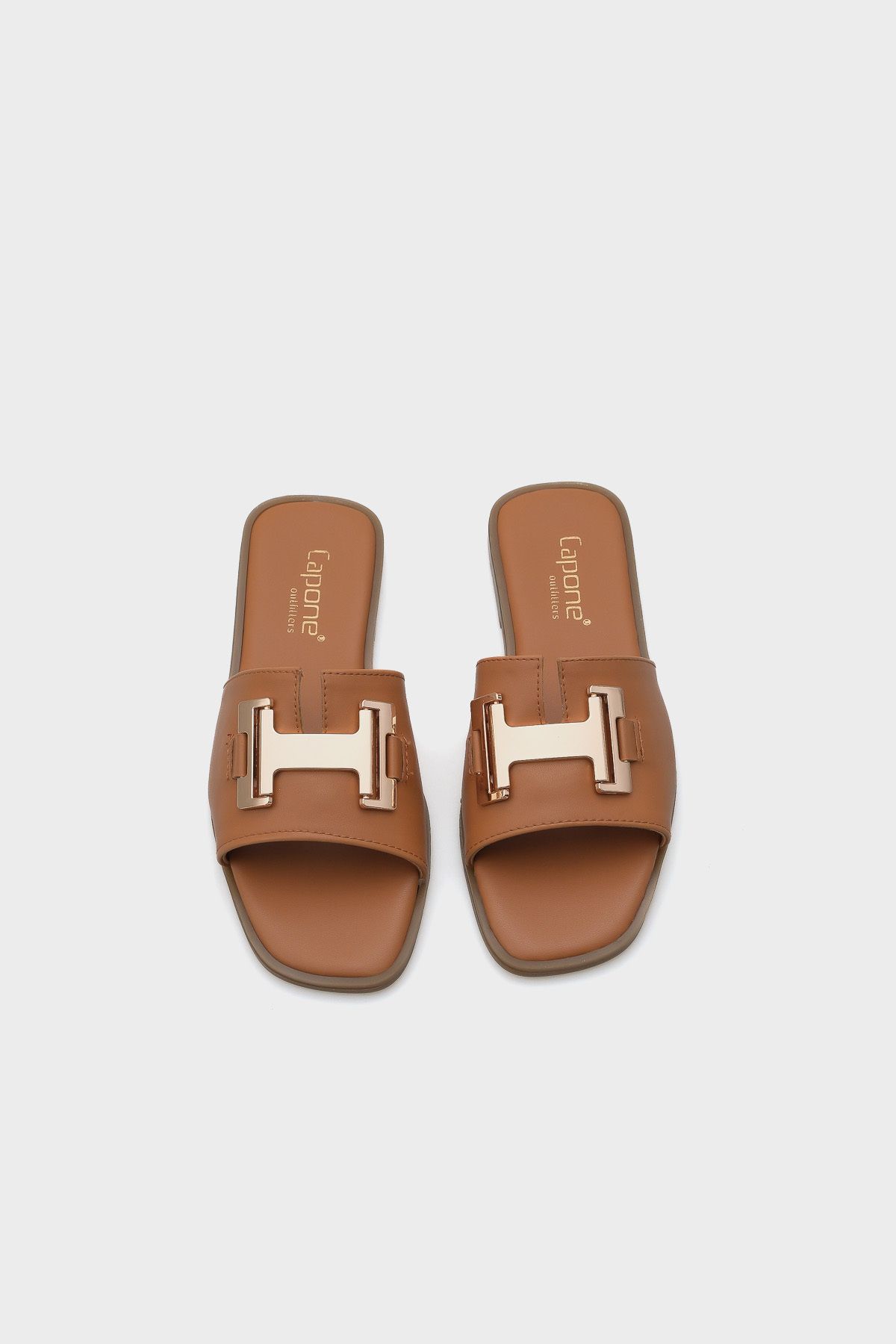 Capone Outfitters-H مشبك النعال النسائية 5