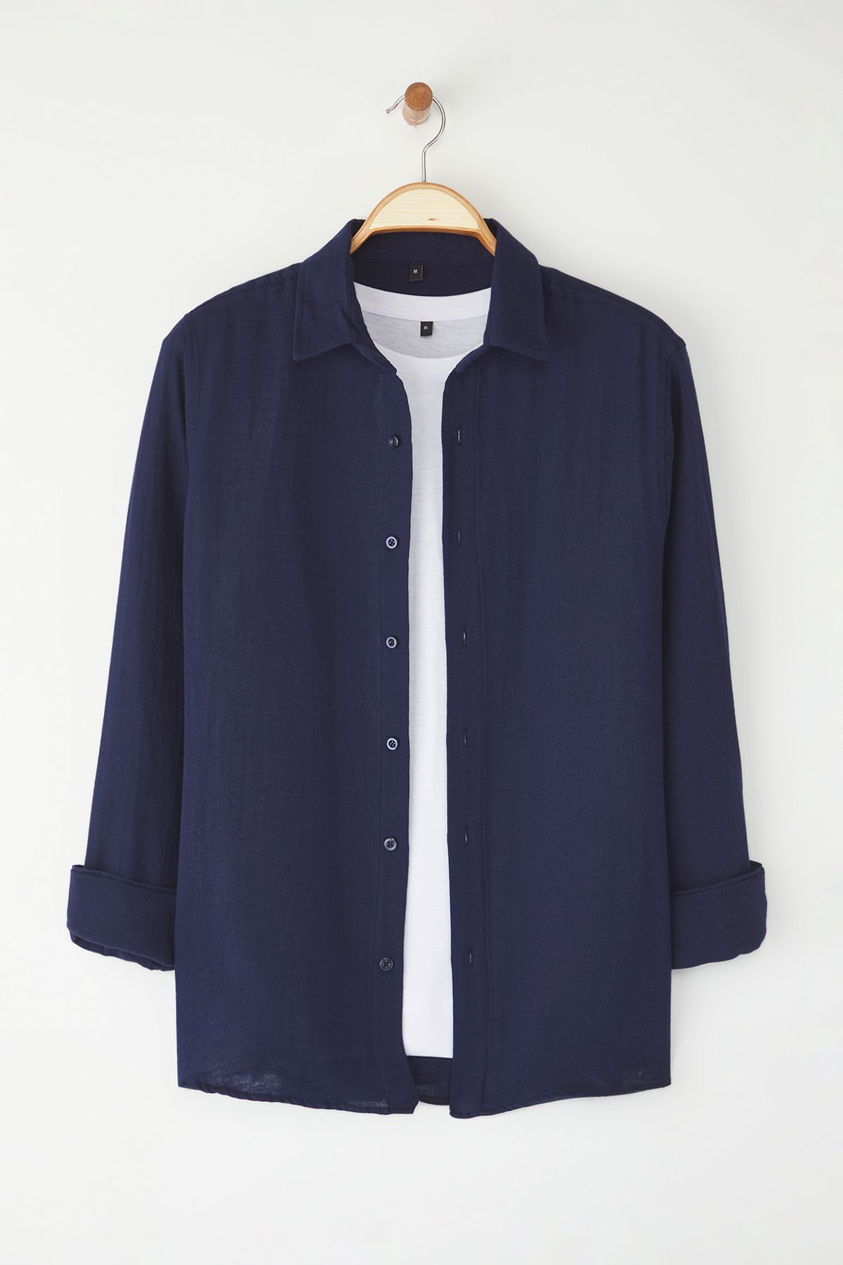 Kolekcia Trendyol-Letná pánska košeľa v námorníckej modrej Regular Fit Iron Wind Dress 5