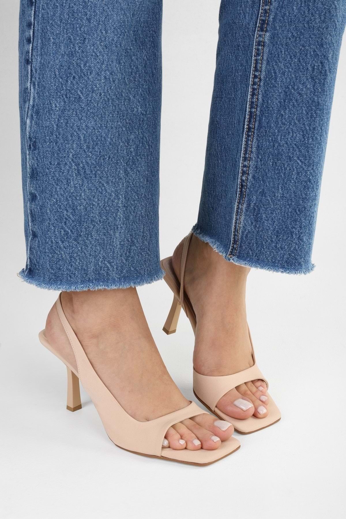 Shoeberry Damskie Sassy Beżowe Satynowe Buty Na Obcasie Kobieta - 37