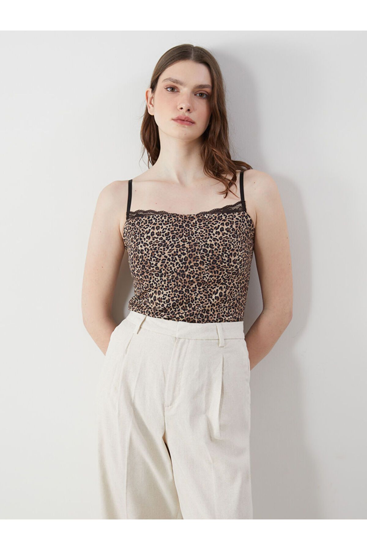 LC Waikiki LCW Kare Yaka Leopar Desenli Crop Kadın Bluz