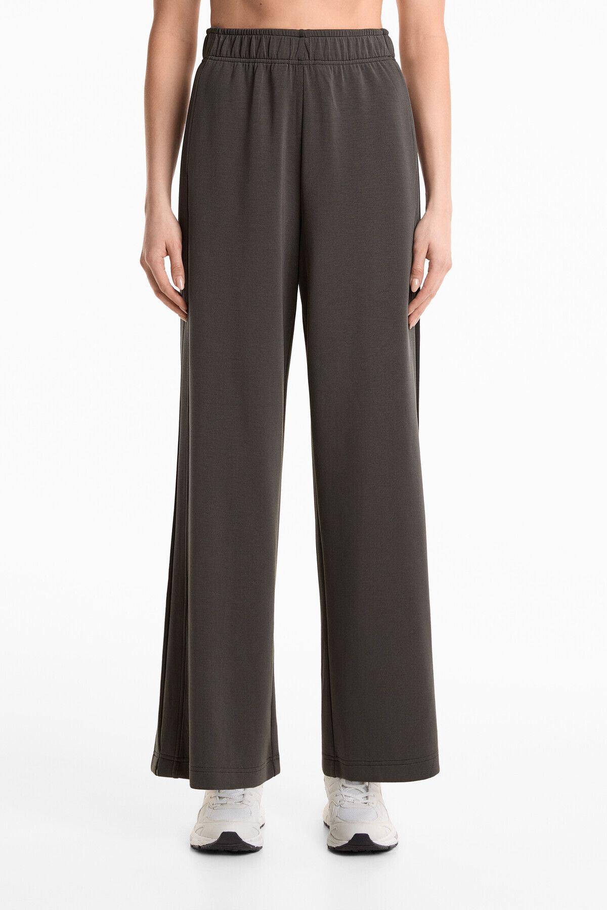Oysho-Soft Touch trousers with modal and contrast side pleat 1