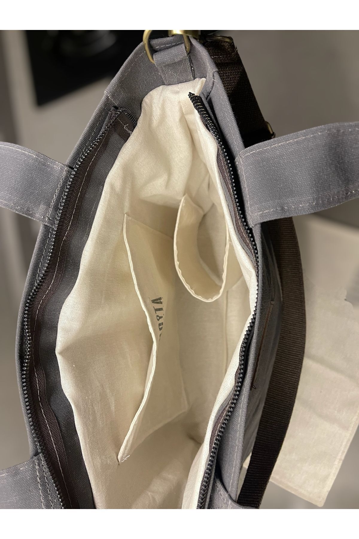 Nuggita-Strap Shoulder Bag - Anthracite Waxed Canvas Vertical Satchel 5