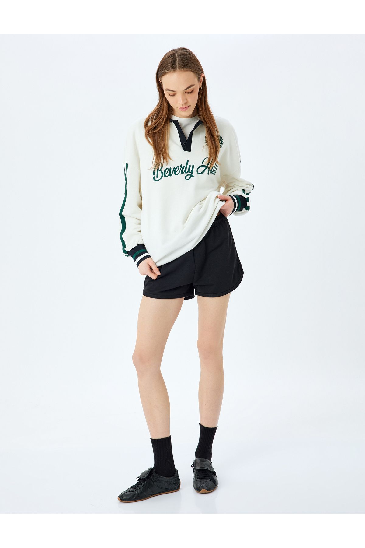Koton Yeni Sezon Beli Bağcıklı Oversize Mini Şort