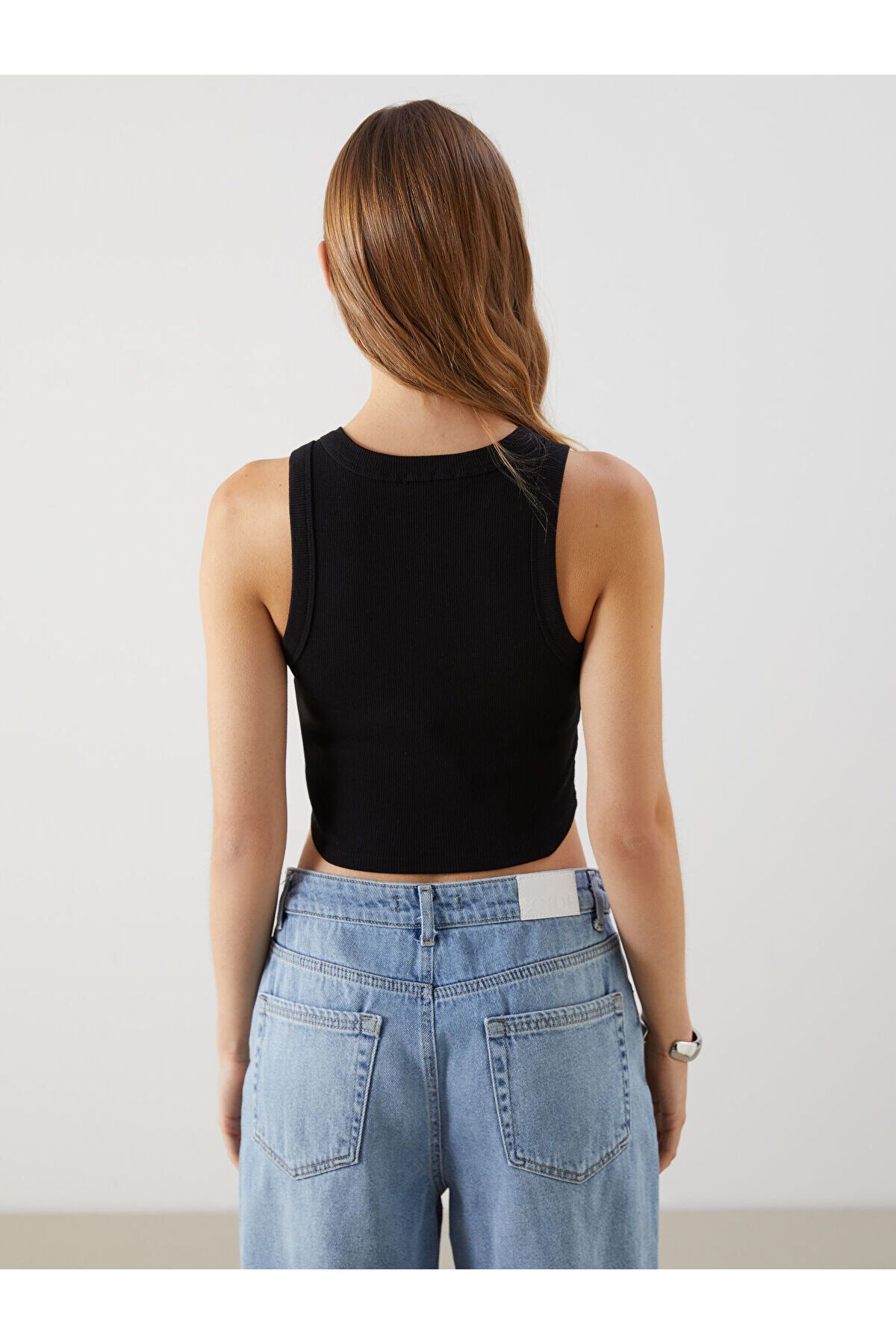 LC Waikiki-Crew Neck Los Angeles Embroidered Crop Women's Tank Top 4