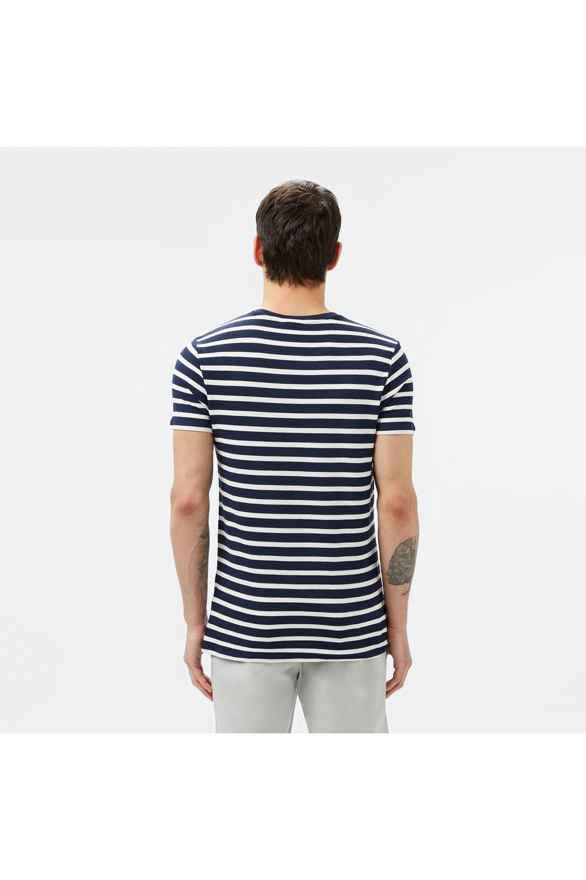 تی شرت آبی مردانه دوچرخه سواری باریک Lacoste