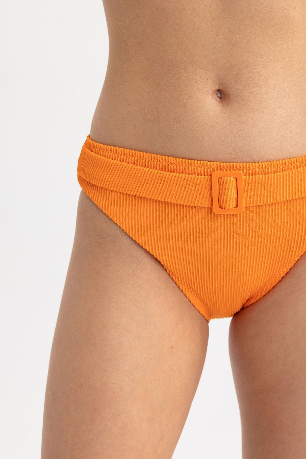 DeFacto-Zamilujte sa do bikín s opaskom Regular Fit T5231az23sm 5