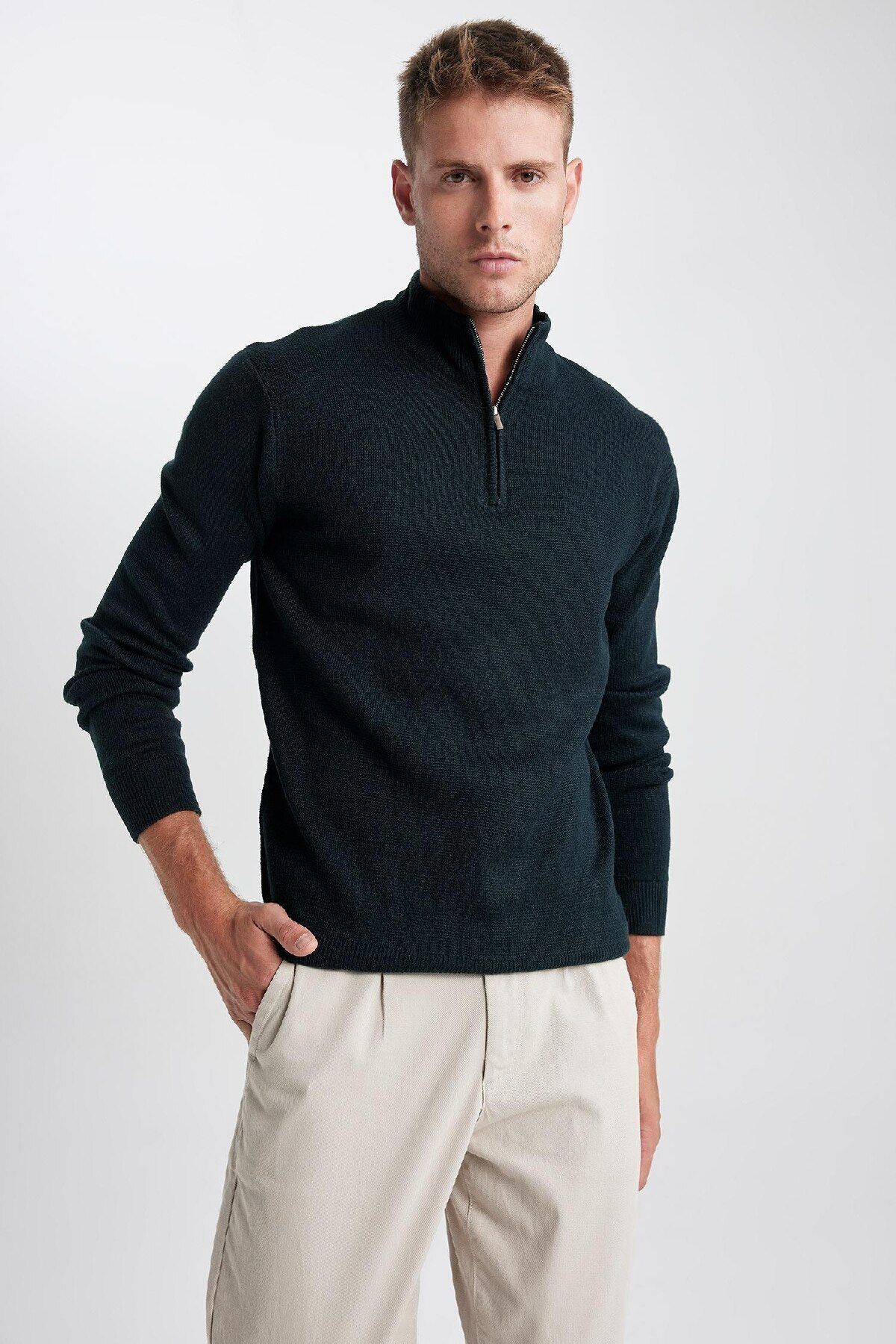 DeFacto-Basic-Strickpullover mit Stehkragen und Reißverschluss – Standard Fit A5184ax23wn 4