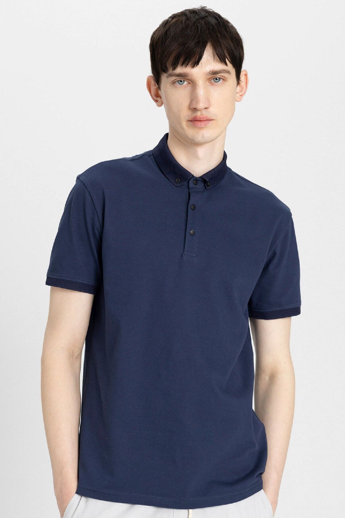 DeFacto Koszulka Polo Z Krótkim Rękawem Slim Fit Slim Fit Basic Plain T5259az24sp Mężczyzna - M