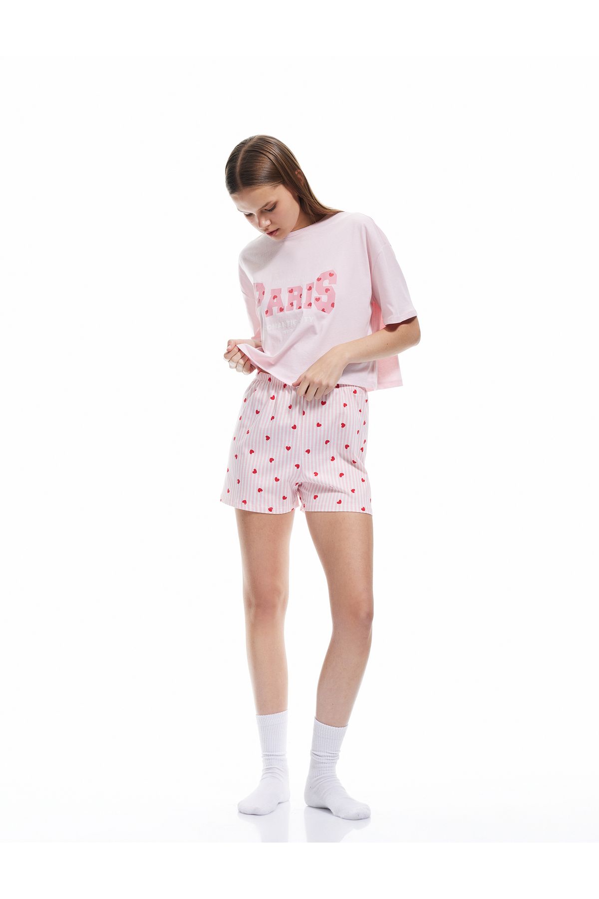 Koton Yeni Sezon Pamuklu Bisiklet Yaka Kısa Kollu Kalpli Şort Pijama Takımı