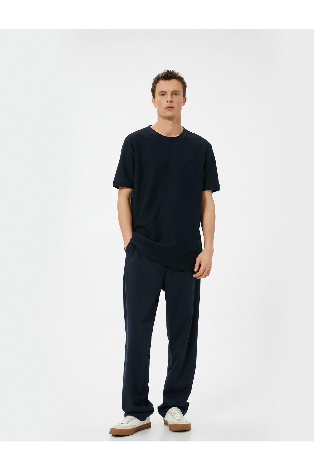 Koton Yeni Sezon Basic Tişört Slim Fit Bisiklet Yaka Kısa Kollu Dokulu