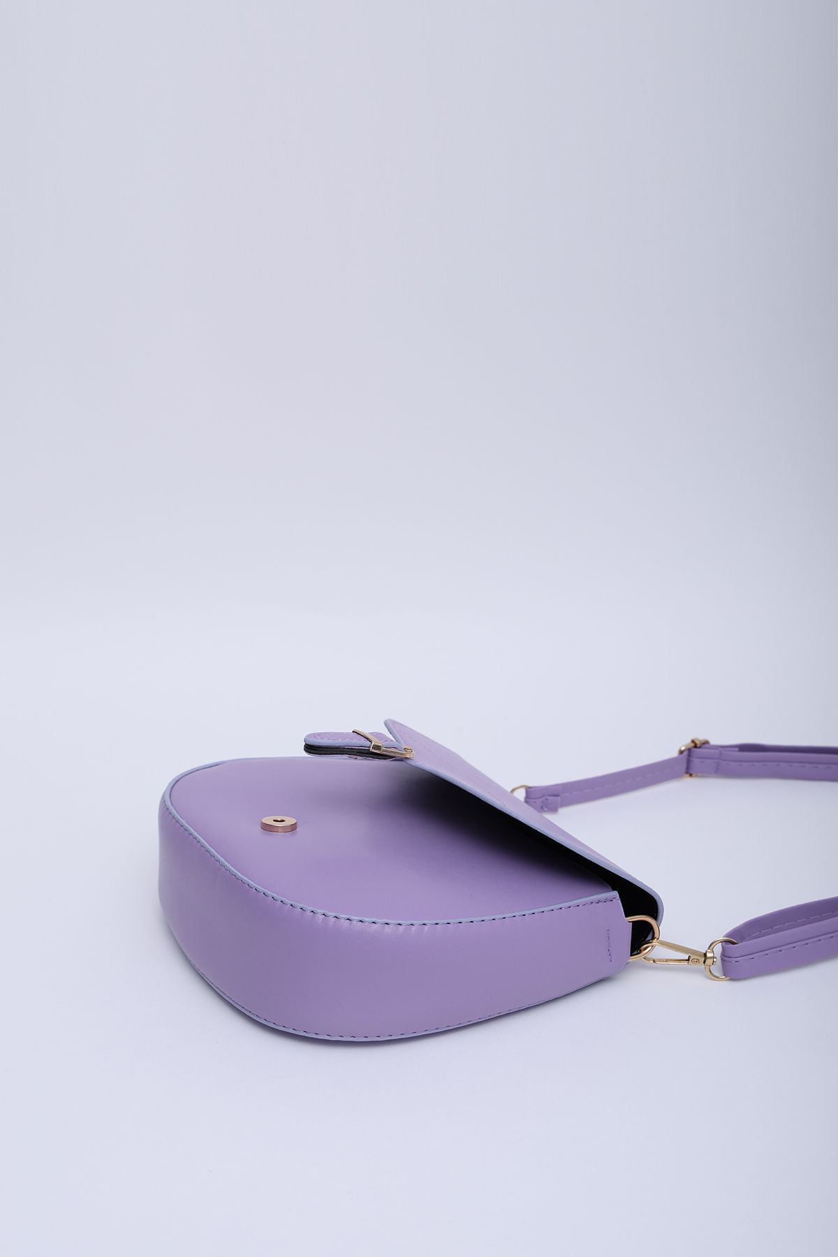 SHAKA-Lilac Shk17 Simple and Stylish Snap Closure Crossbody Shoulder Bag with Adjustable Strap L:16 E:18 W:6 6