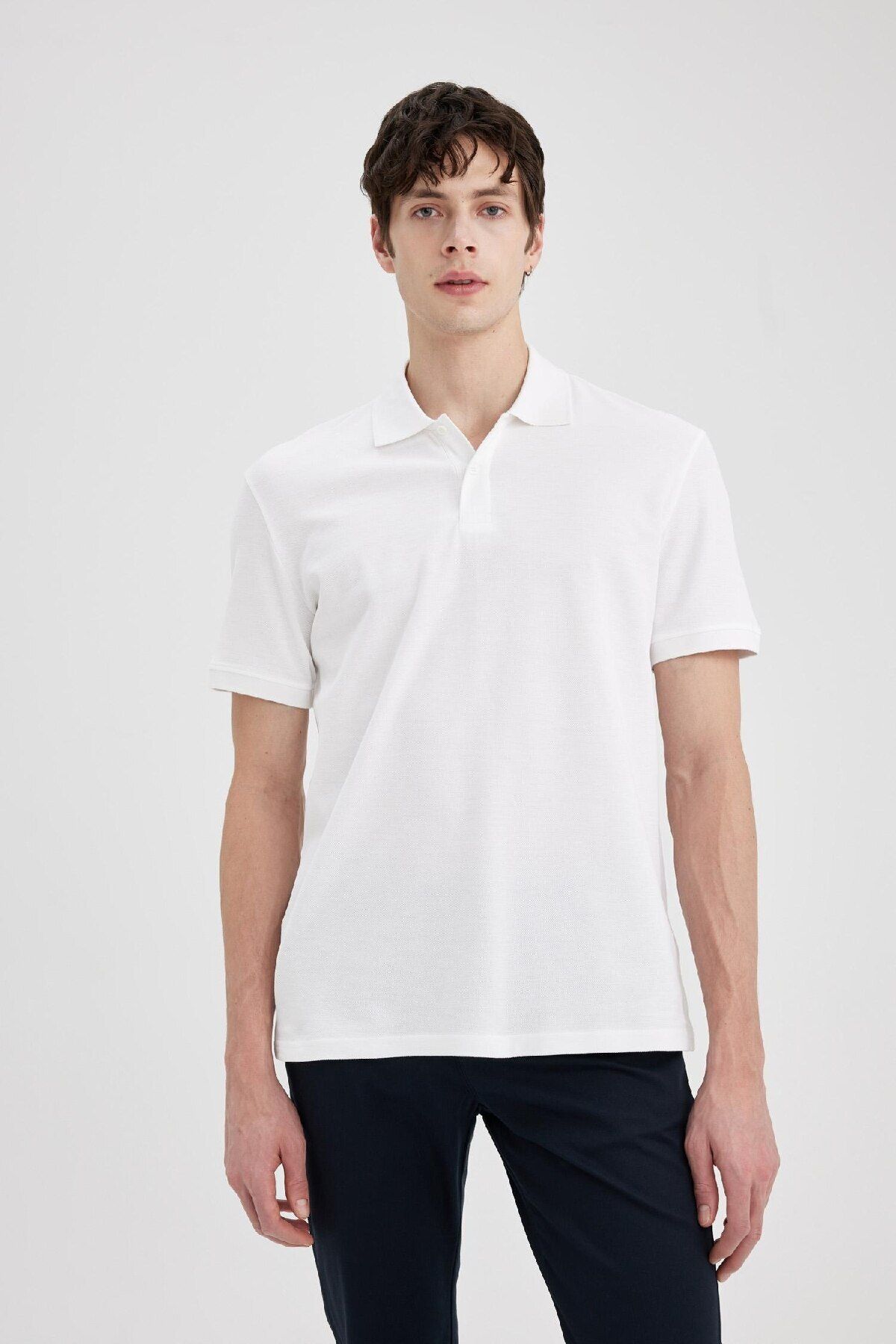 DeFacto-Kurzärmliges Basic-Polo-T-Shirt aus einfarbigem Piqué-Stoff mit normaler Passform C1293ax24sp 8