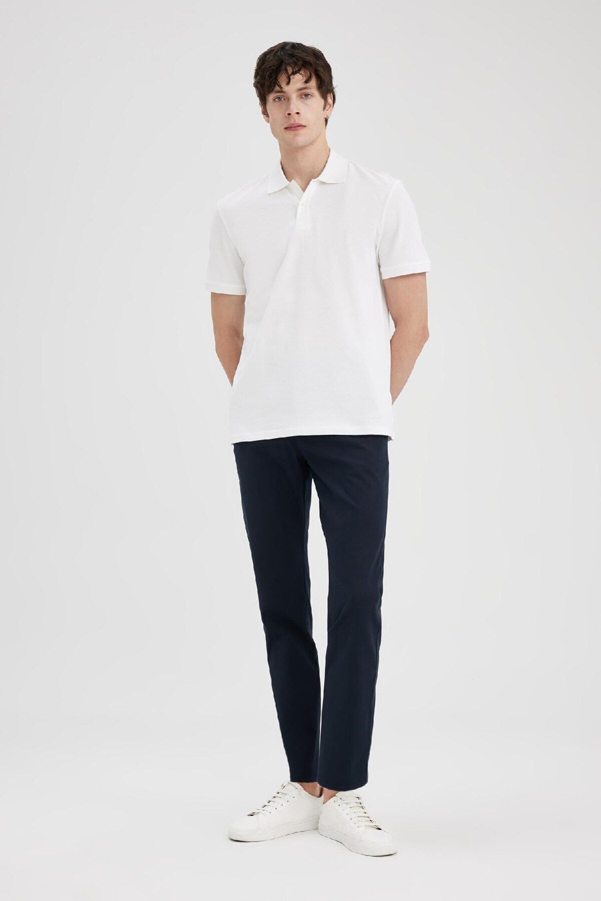 DeFacto-Kurzärmliges Basic-Polo-T-Shirt aus einfarbigem Piqué-Stoff mit normaler Passform C1293ax24sp 7