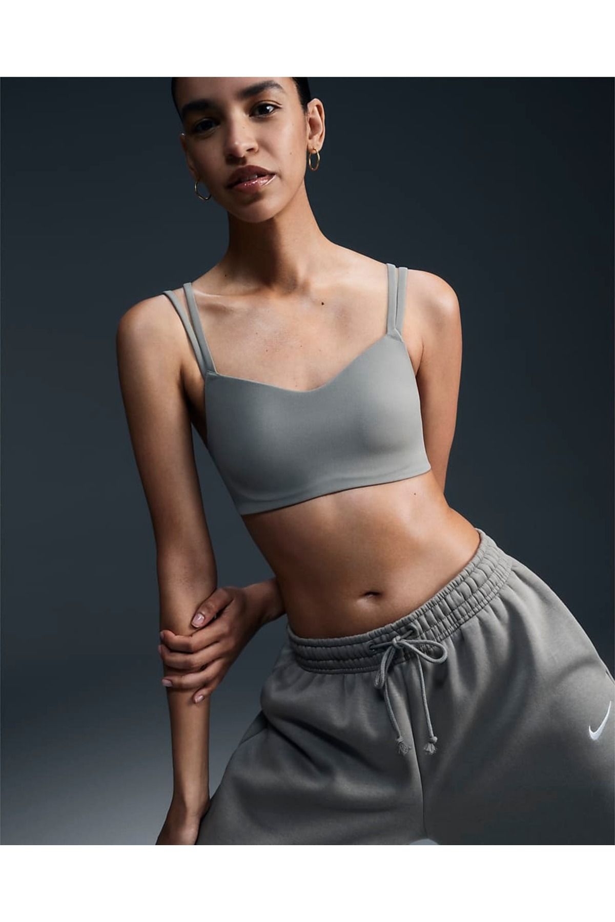 Nike-Zenvy Strappy Women's Light-Support Padded Sports Bra Green Women's Sports Bra 2