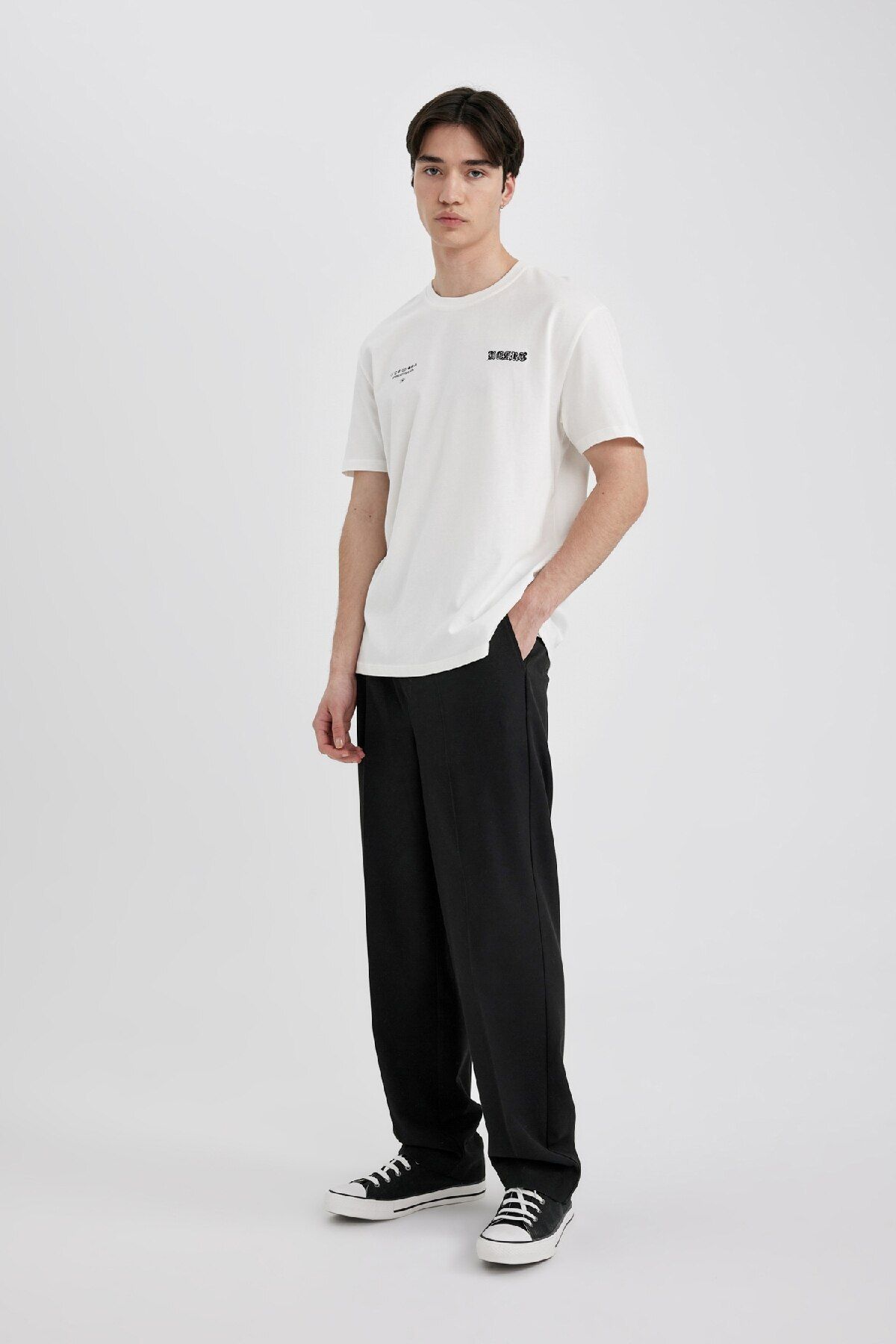 DeFacto-Regular Fit Crew Neck Back Nyomtatott rövid ujjú póló C3466ax24sp 6
