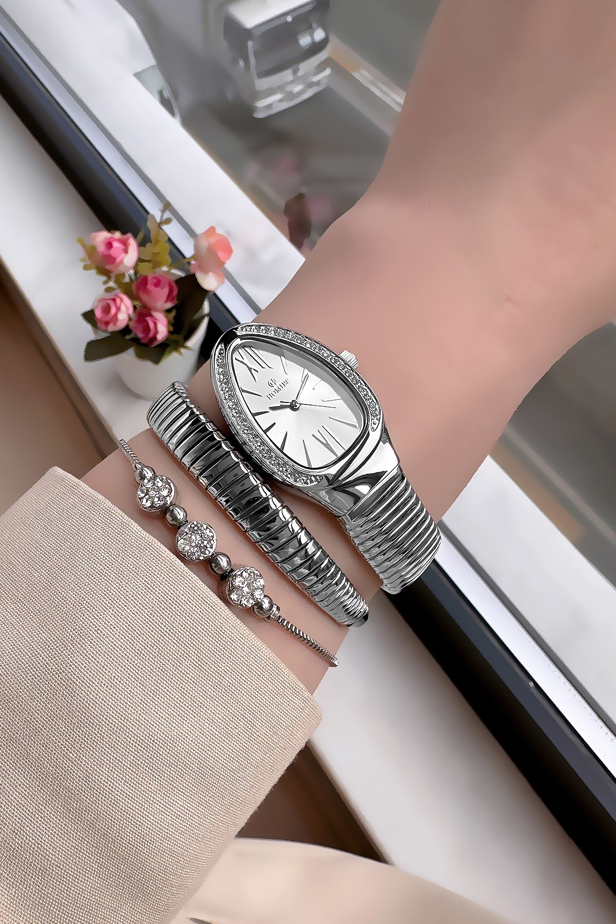 Homies-Snake Women's Wristwatch - Silver Color Steel Band Bracelet Hmby2049C4 2