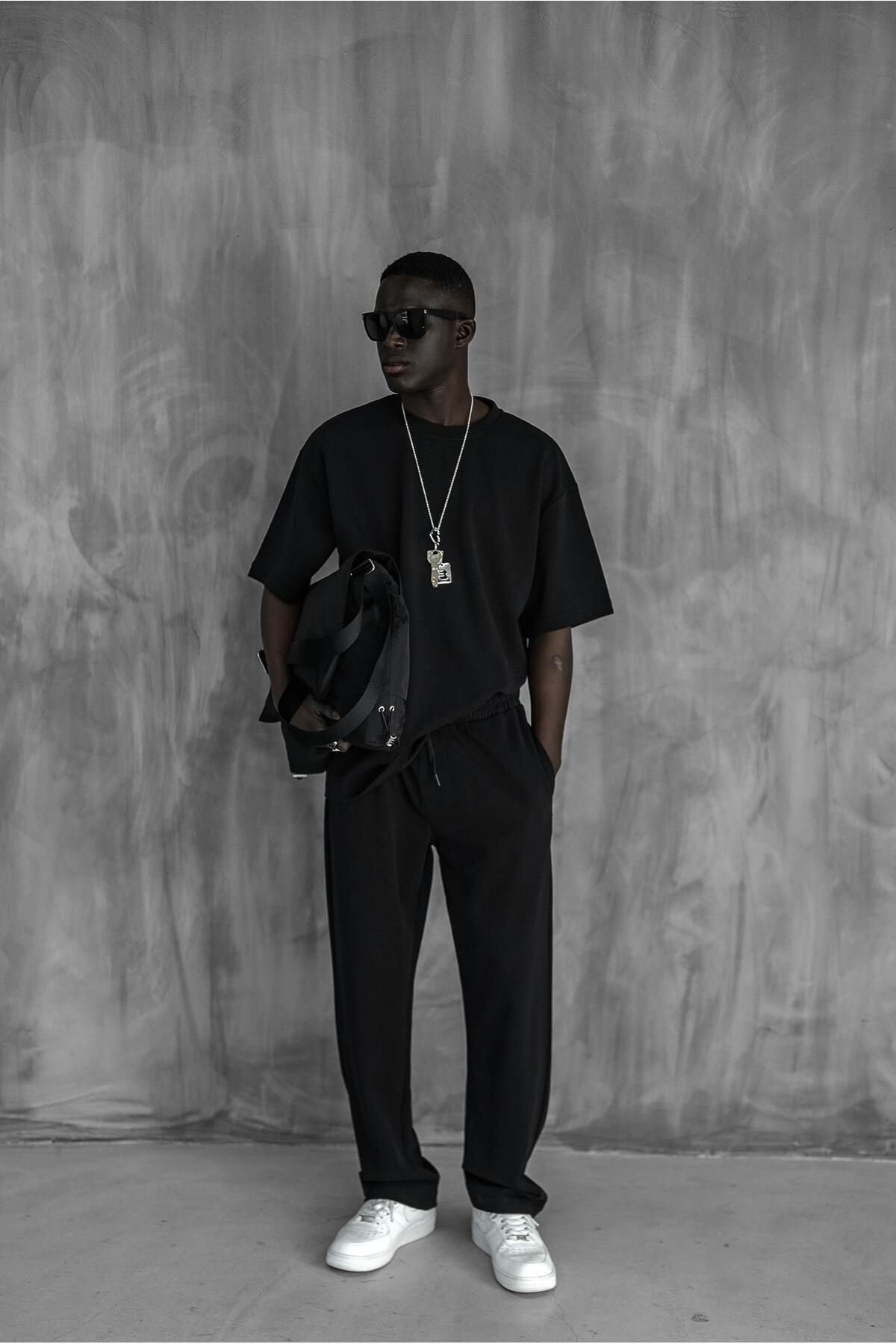 complete the look image
