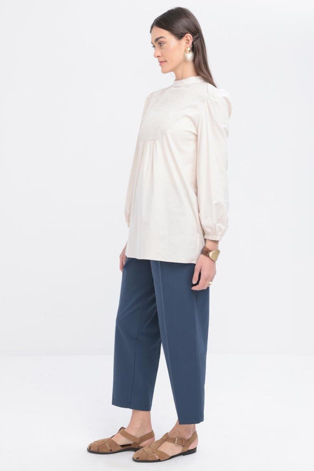ALLDAY-Poplin Tunic with Stone-Festoon Garnish and Elasticized Sleeves 3