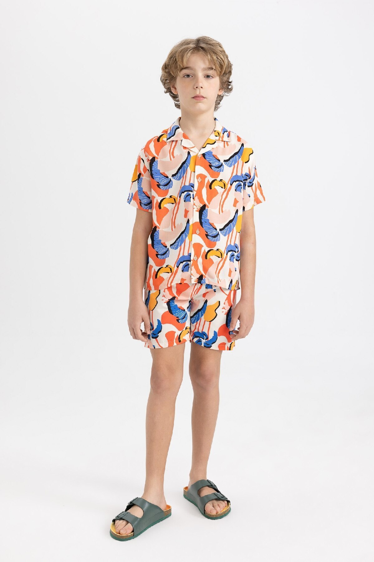 complete the look image