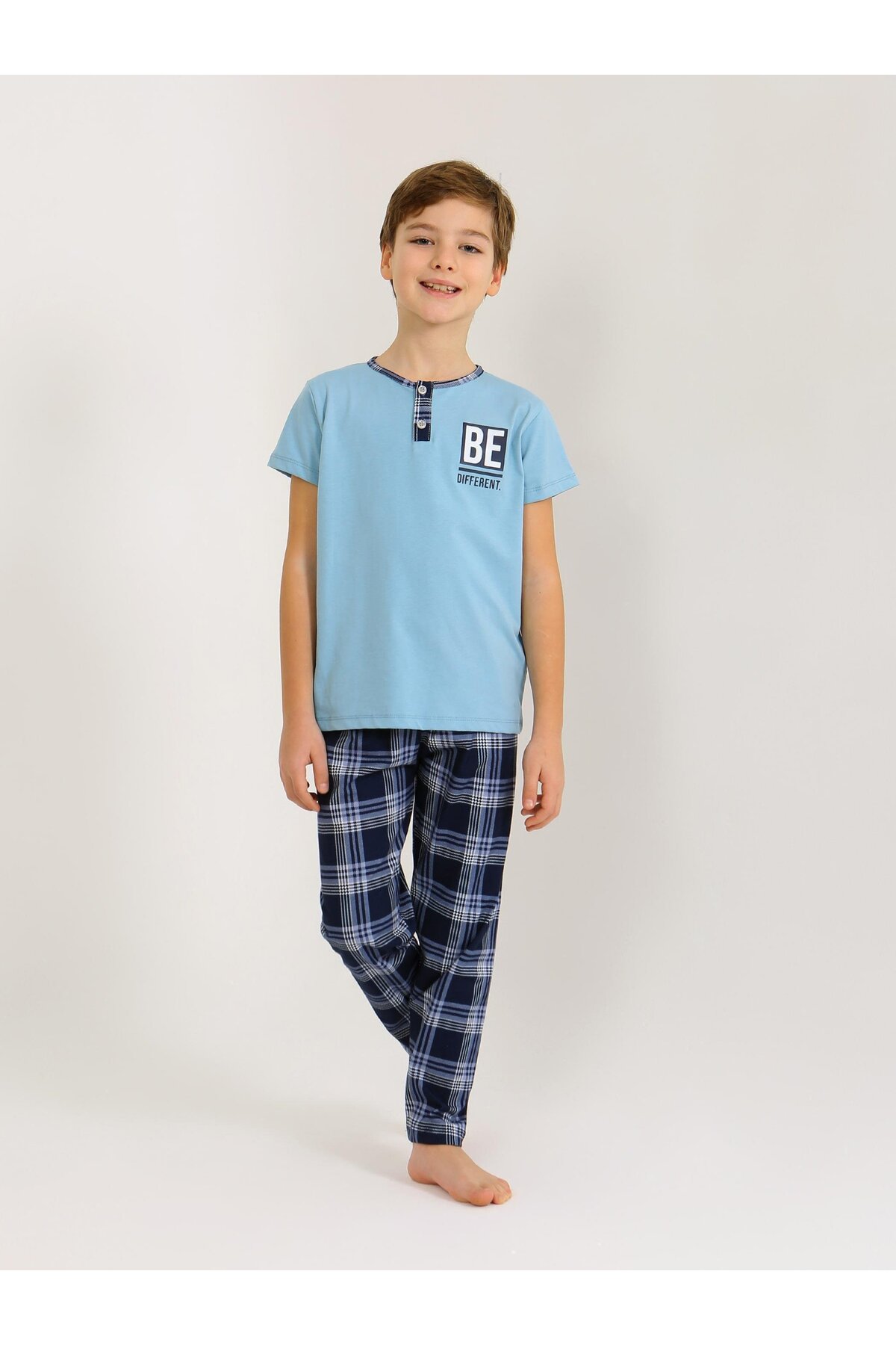 vitmo Erkek Çocuk Kısa Kollu Düğme Detaylı %100 Pamuklu Pijama Takımı Be fotoğrafı 2 (önizleme)