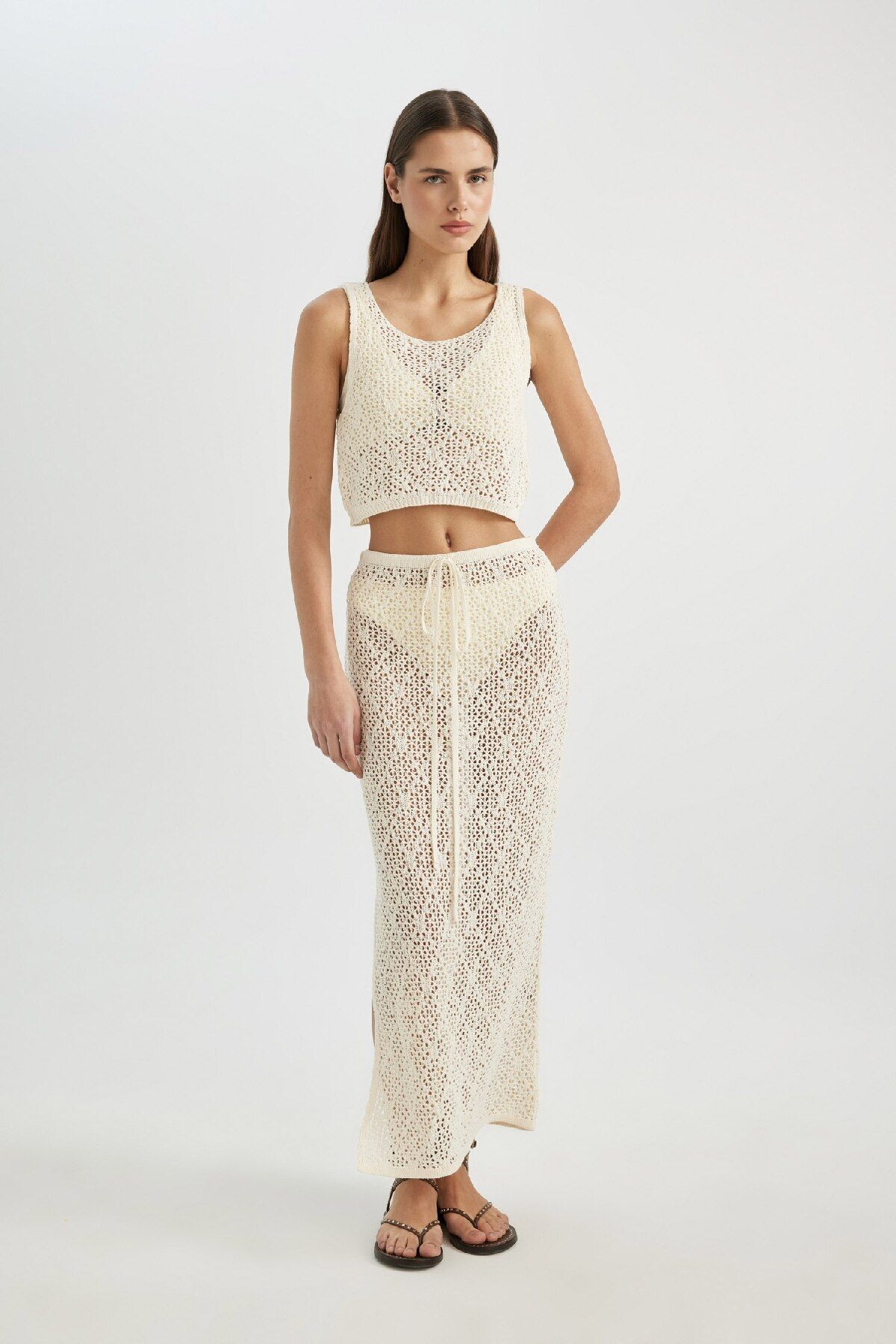 DeFacto-Strickwaren mit normaler Passform – durchbrochener Maxi-Strandrock, Modell „In Love“. 4