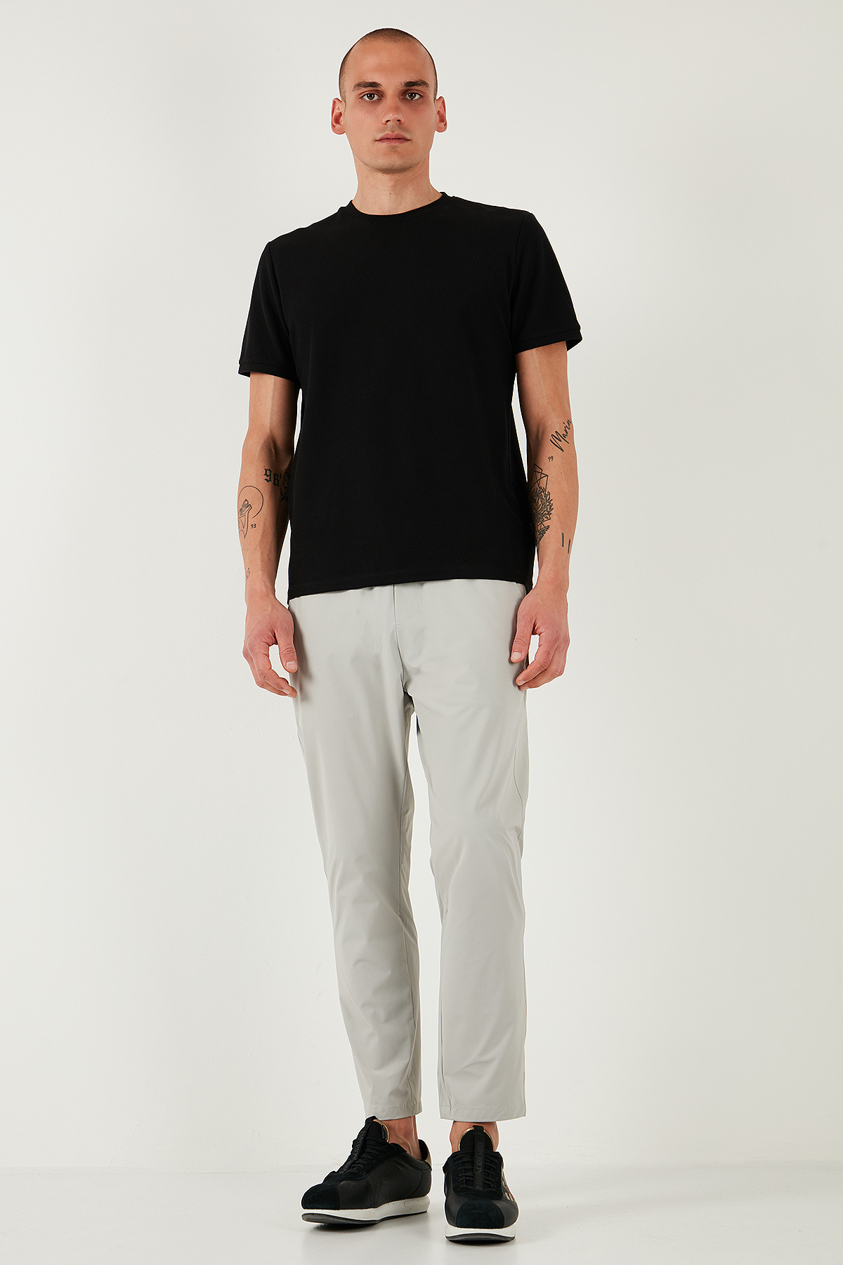 بوراتی شلوار مردانه باریک و کشی با کمربند کشی و لوله‌ای، مدل ۵۵۴۳S۸۶JMILANO