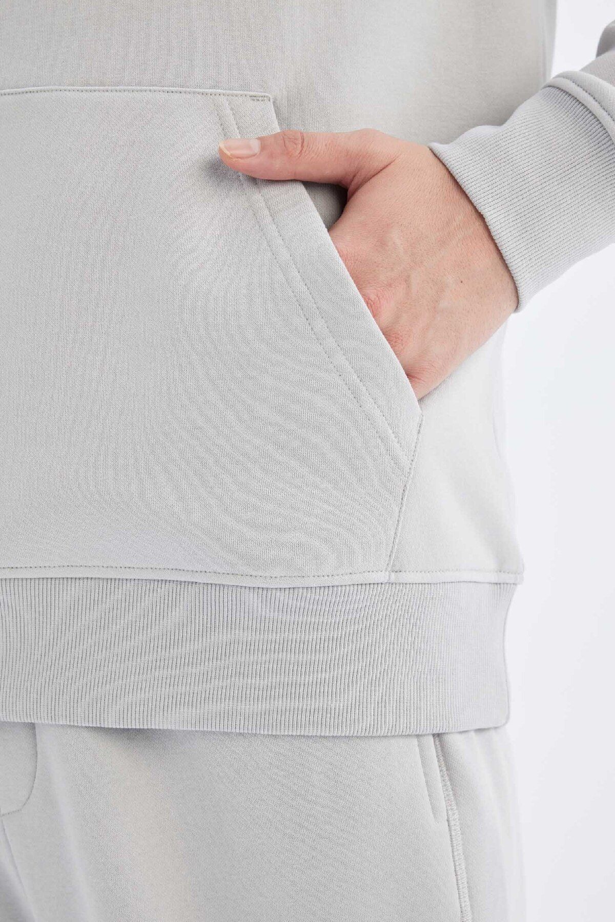 DeFacto-Μαλακό πουπουλένιο φούτερ Basic Hooded - Kangaroo Pocket, Regular Fit X8283az24au 6