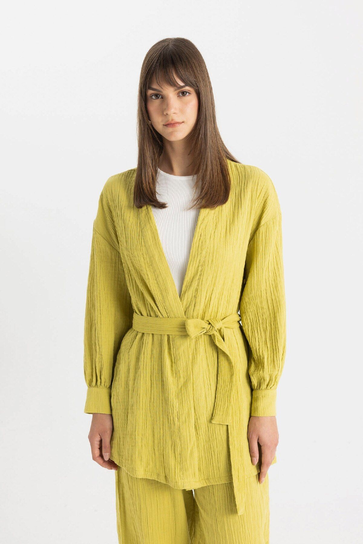 DeFacto-Model C9694AX24SM - Wygodne muślinowe kimono z dekoltem w kształcie litery V 1
