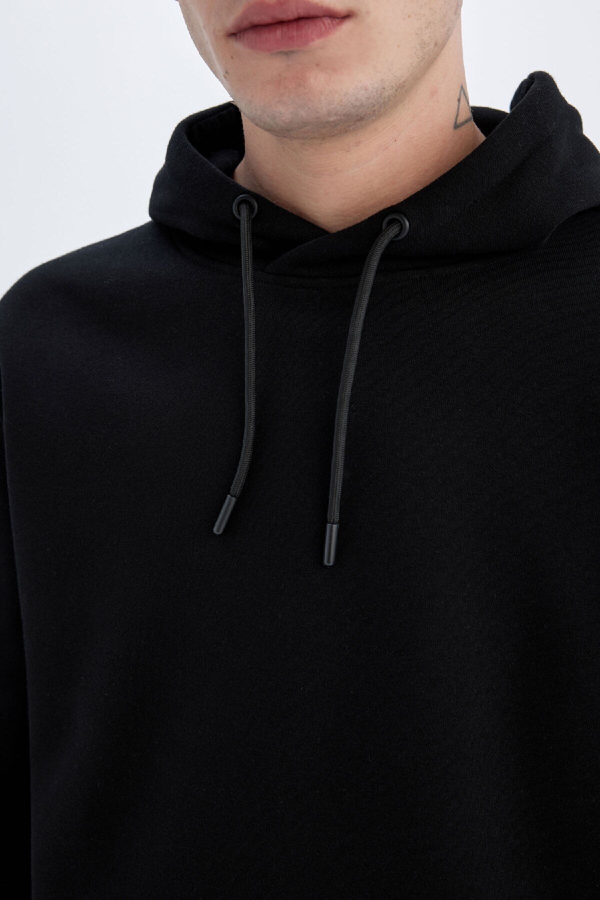 DeFacto-Soft Feather Basic Sweatshirt with Hood - Kangaroo Pocket, Regular Fit X8283Az24Au 6