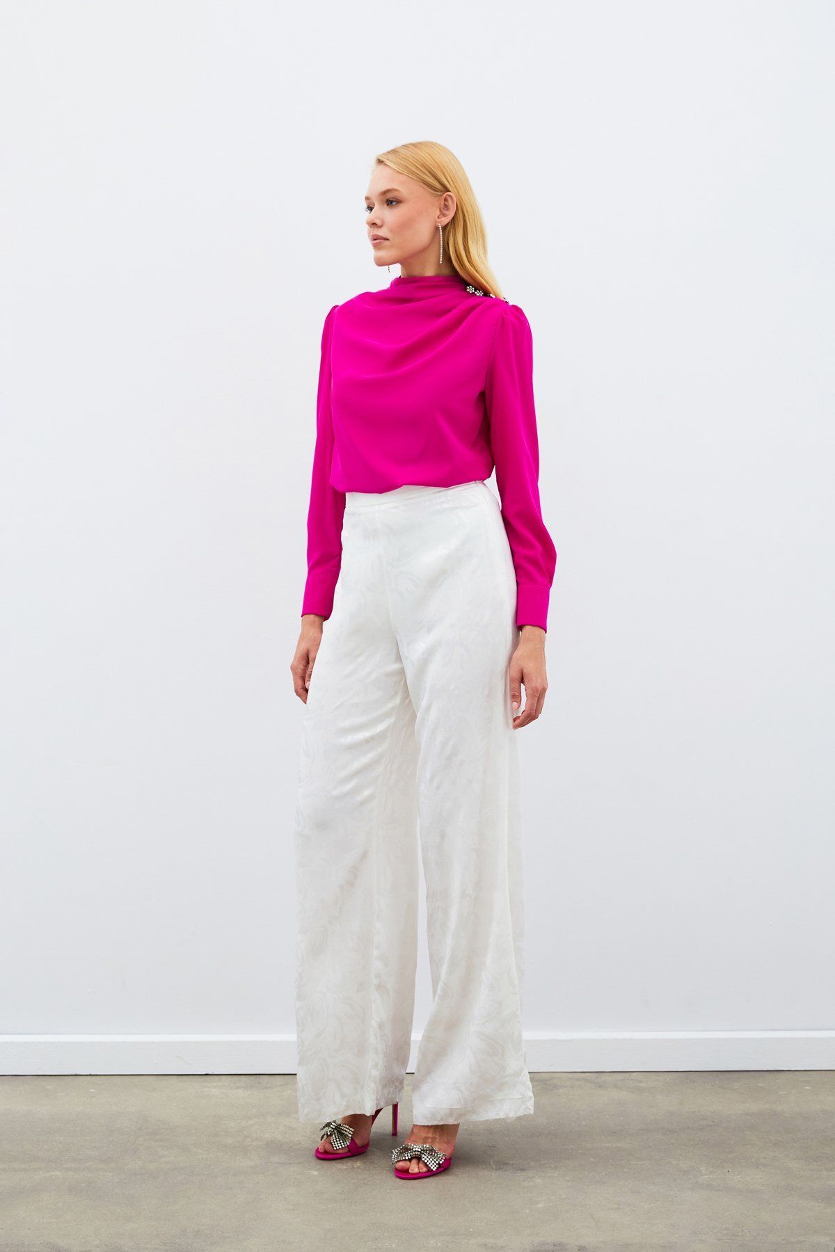 Sateen-Blouse with Stone Detail on Buttons - Fuchsia 6