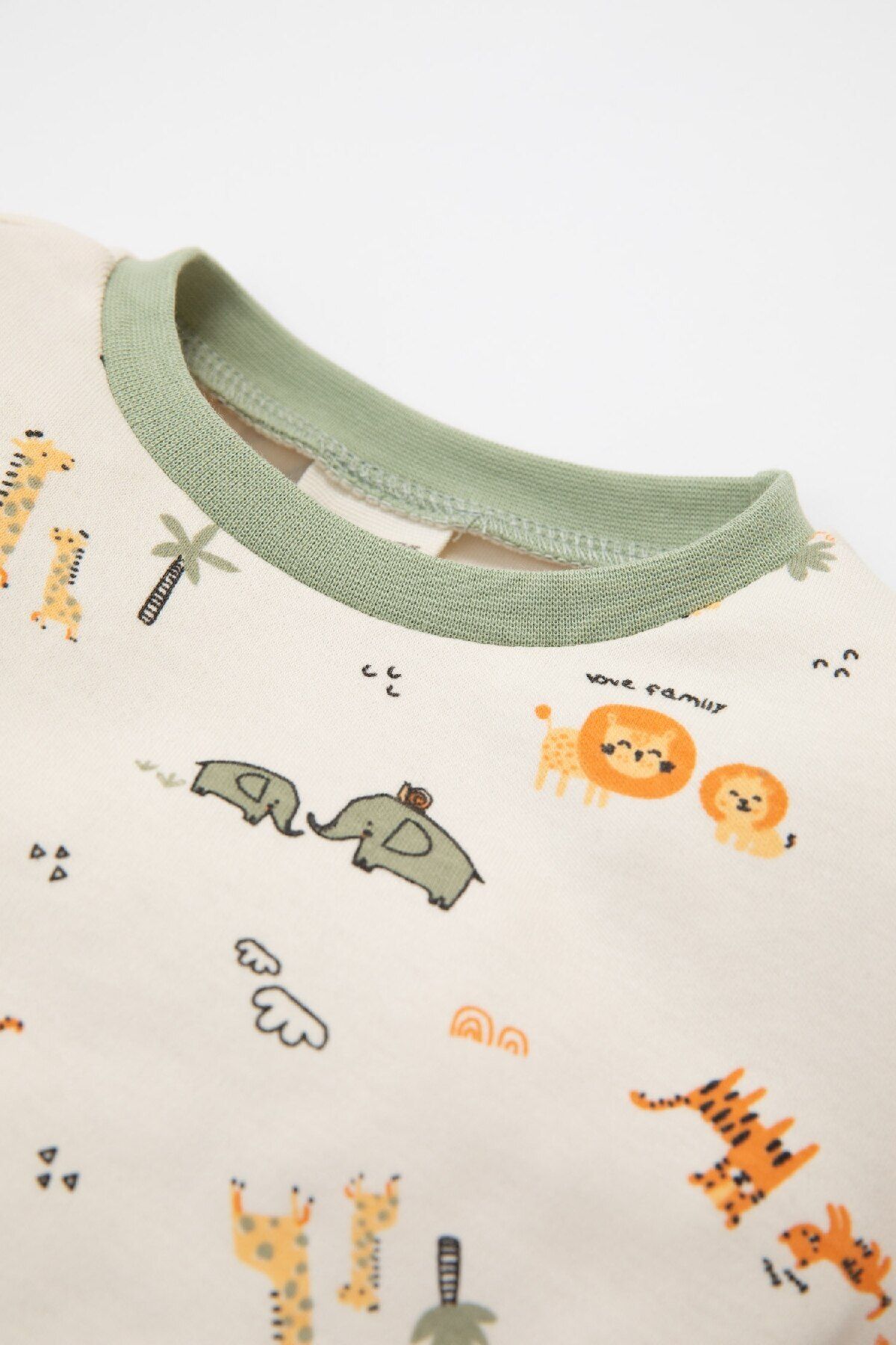 DeFacto-Baby Boy Pajama Set Safari Print Long Sleeve Top Long Bottom D3556A524Wn 3