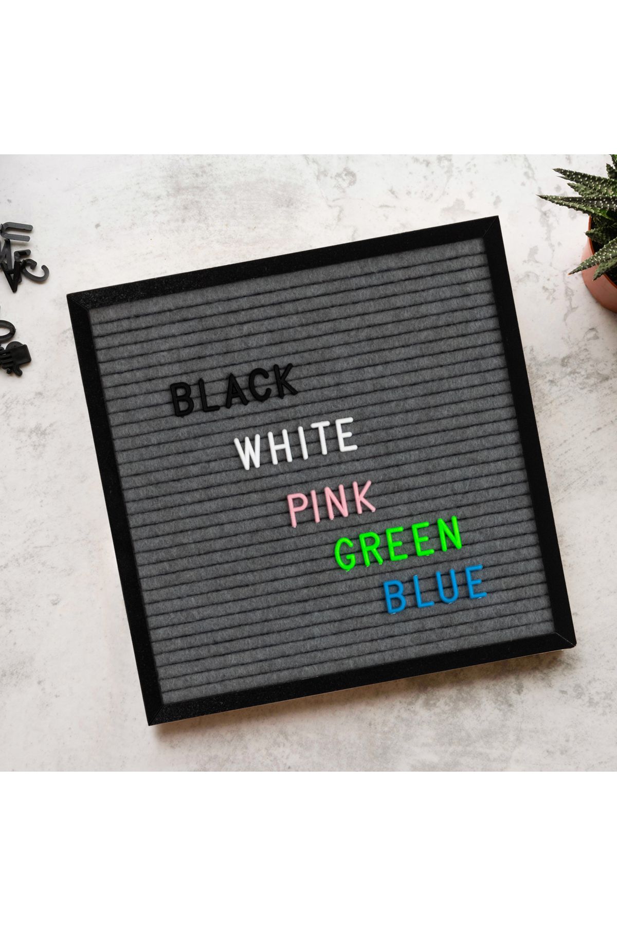 HippoDeco Dekoratif Yazı Panosu, Siyah Ahşap Çerçeve Gri Keçe Zeminli Letter Board, (Beyaz Harf)