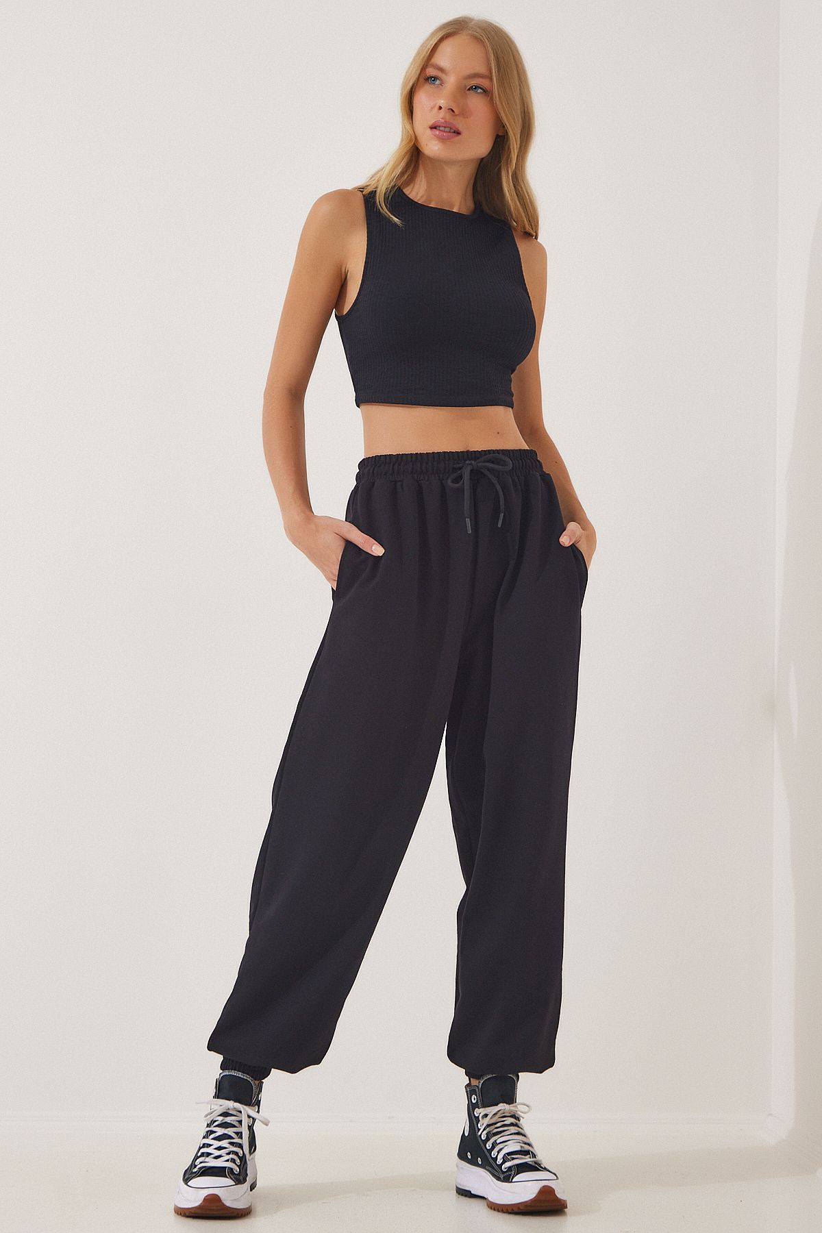 Happiness İstanbul-Women's Black Loose Jogging Sweatpants AP00158 4