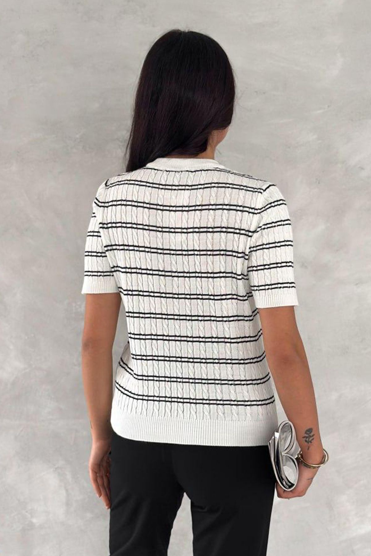 Trendyol Collection-Bluză ecru cu mânecă scurtă în dungi TWOSS25BZ00534 7