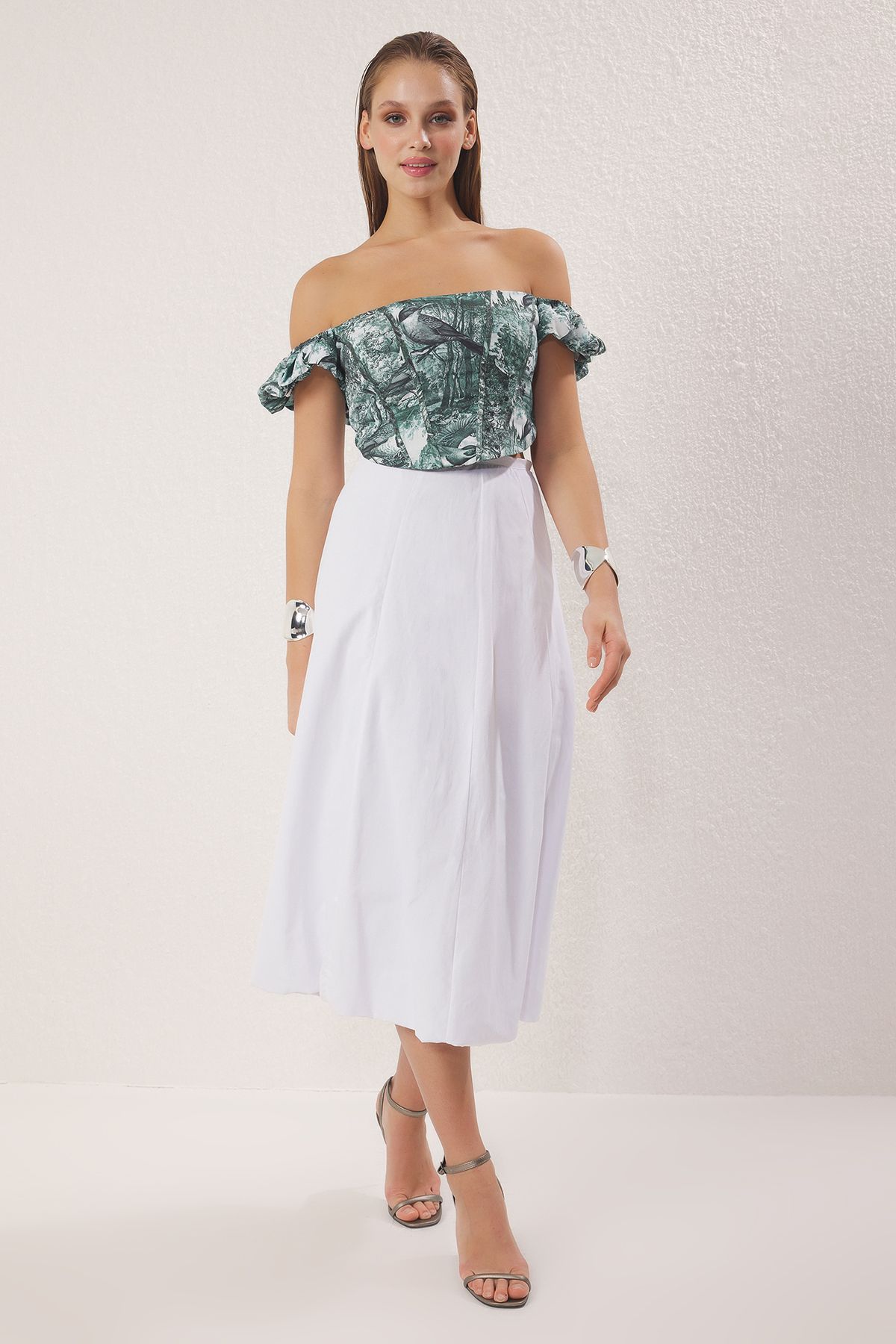 Trendyol Collection-ЗеленийРізнокольоровий корсет на підкладці з тканого попліну з квітковим візерунком TPRSS23BS00063 Бюстьє з попліну TPRSS23BS00063 2