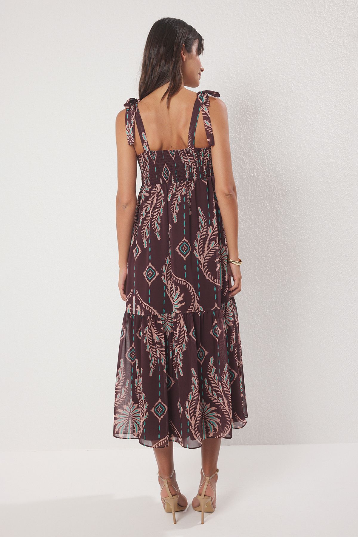 Trendyol Collection-Brauner Schal-Muster-Rock, gewebtes Maxikleid mit Gips an der Taille 4