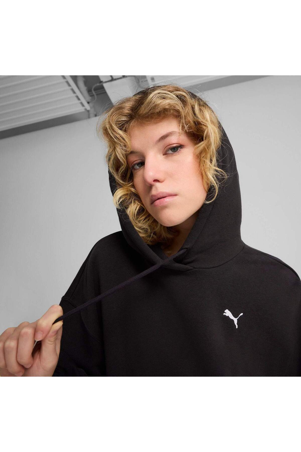 Puma-Hood Puma Wardrobe Ess Relaxed Cropped Hoodie Tr, Black, Women 4