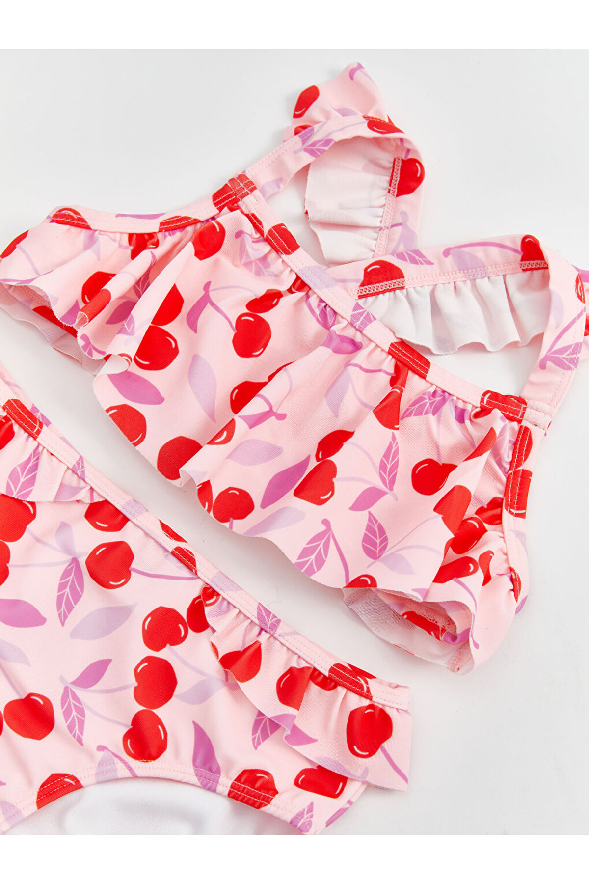 LC Waikiki Kiraz Baskılı Kız Çocuk Bikini Takım fotoğrafı 3 (önizleme)