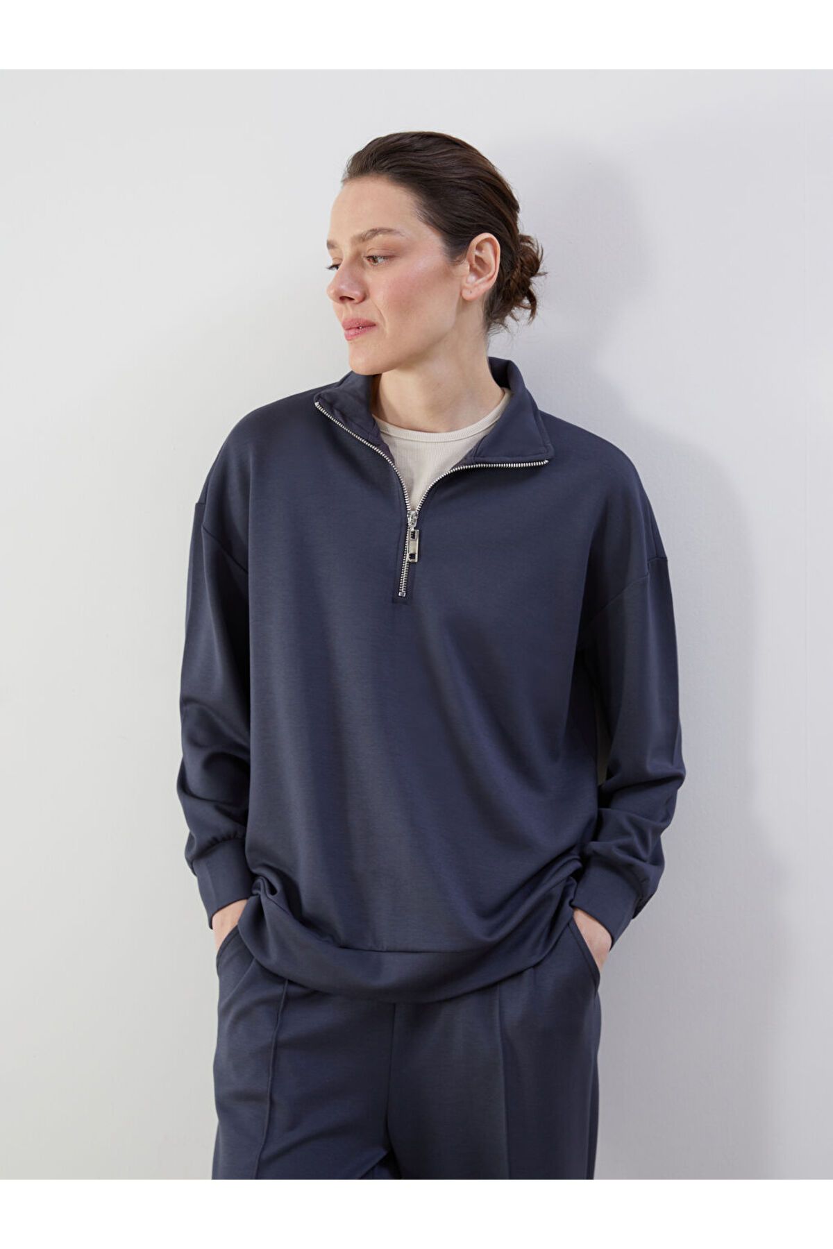 LC Waikiki Dik Yaka Kadın Sweatshirt