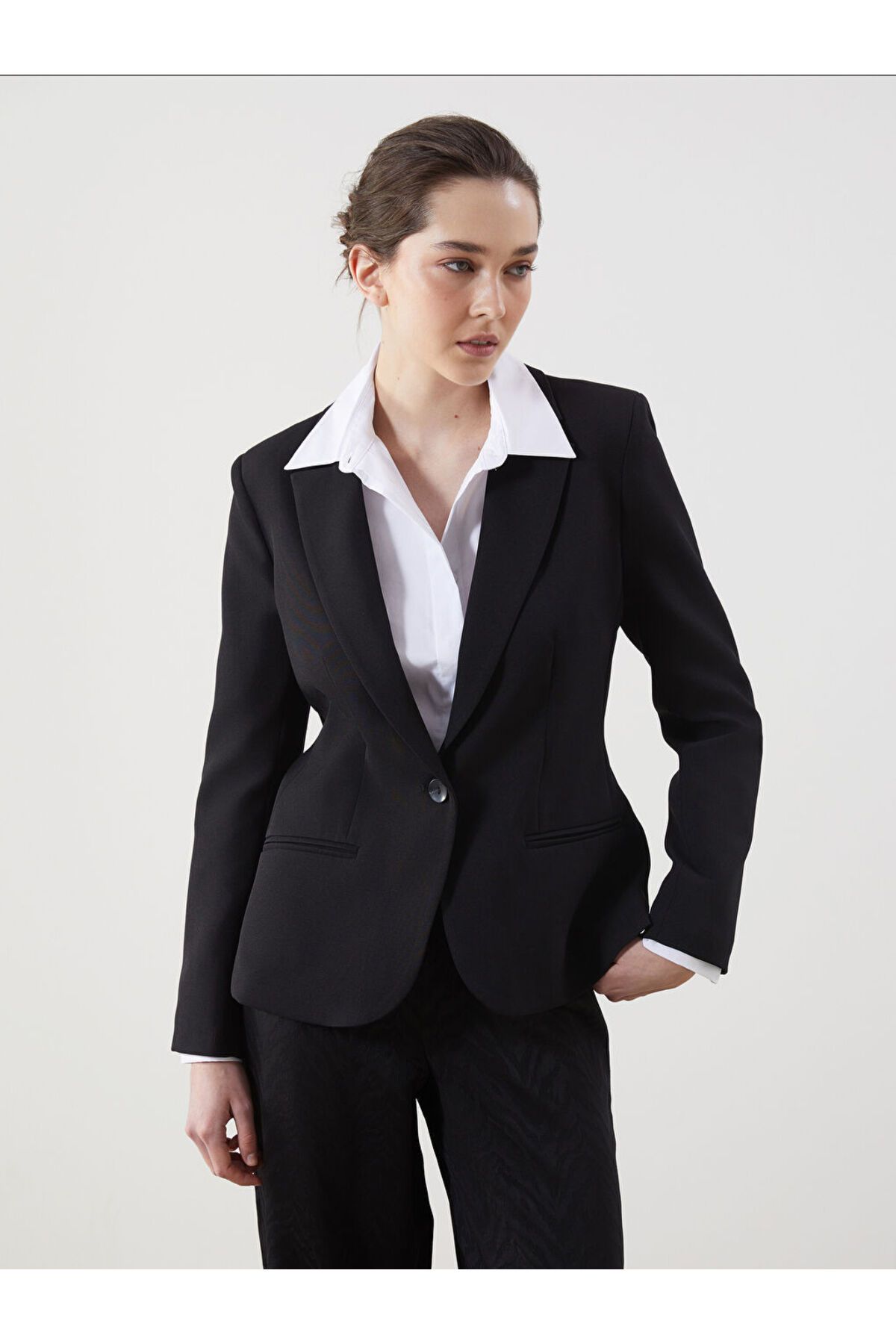 LC Waikiki Regular Fit Kadın Blazer Ceket