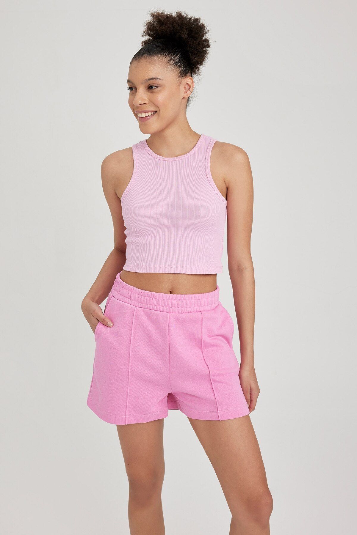 DeFacto-Coool Basic Straight Shorts with Elastic Waist Pockets A6794Ax23Sm 2