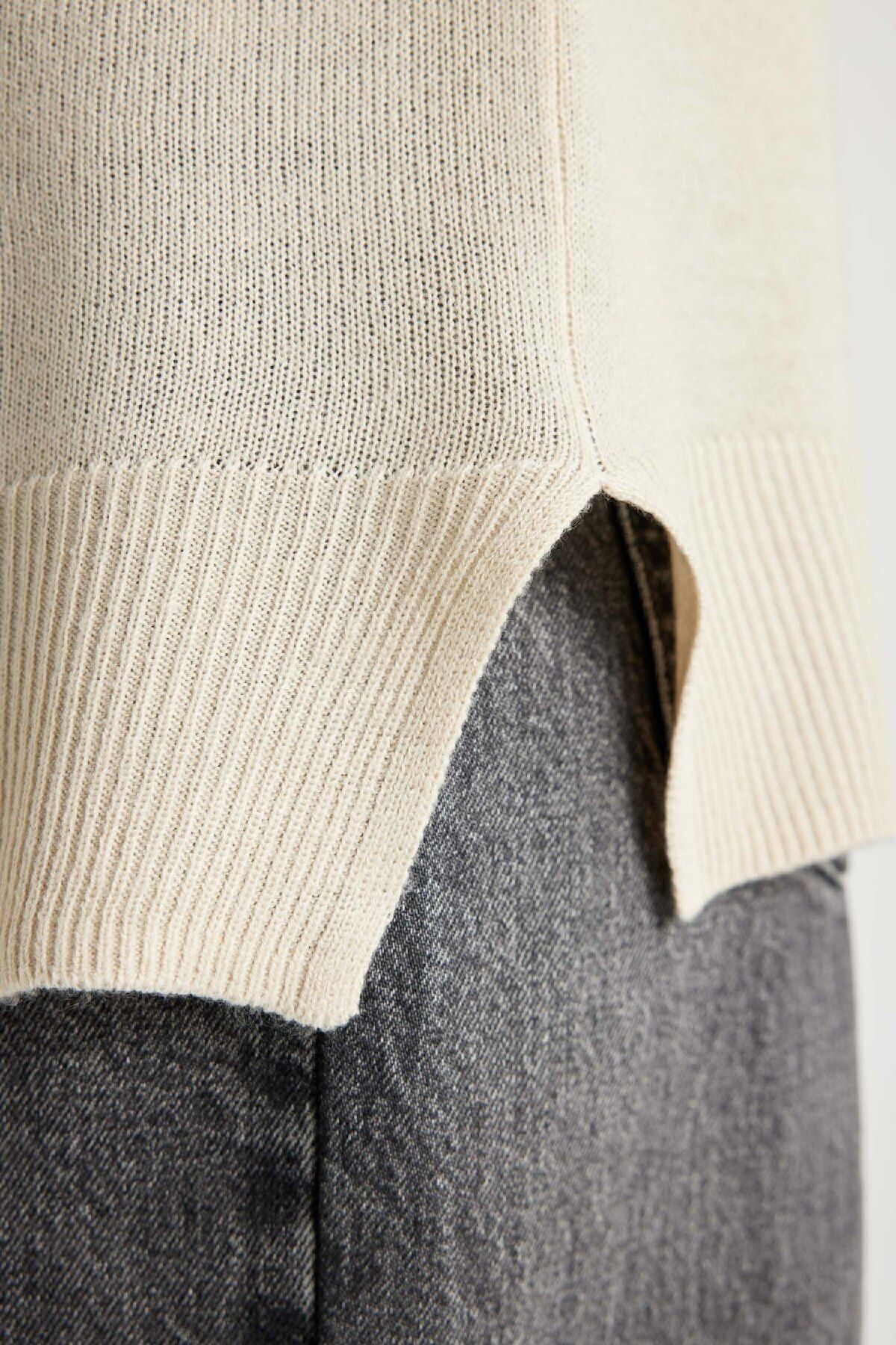 DeFacto-Regular Fit Weicher Strukturierter Rundhals Basic Schlichter Strickpullover I6913az24wn 6