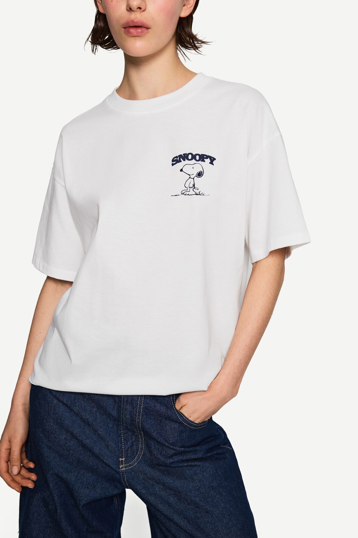 Bershka-تي شيرت بأكمام قصيرة وطبعة سنوبي 3