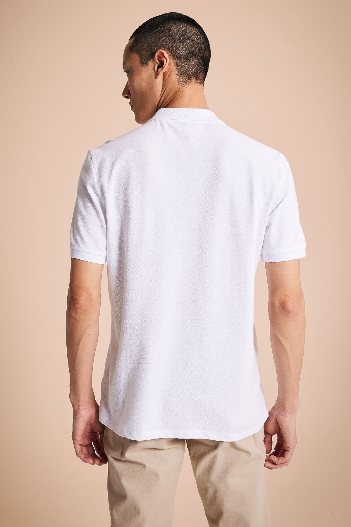 DeFacto-Normale Passform, kurze Ärmel, 100 % Baumwolle, einfaches, schlichtes Polo-T-Shirt M7676az23sp 5